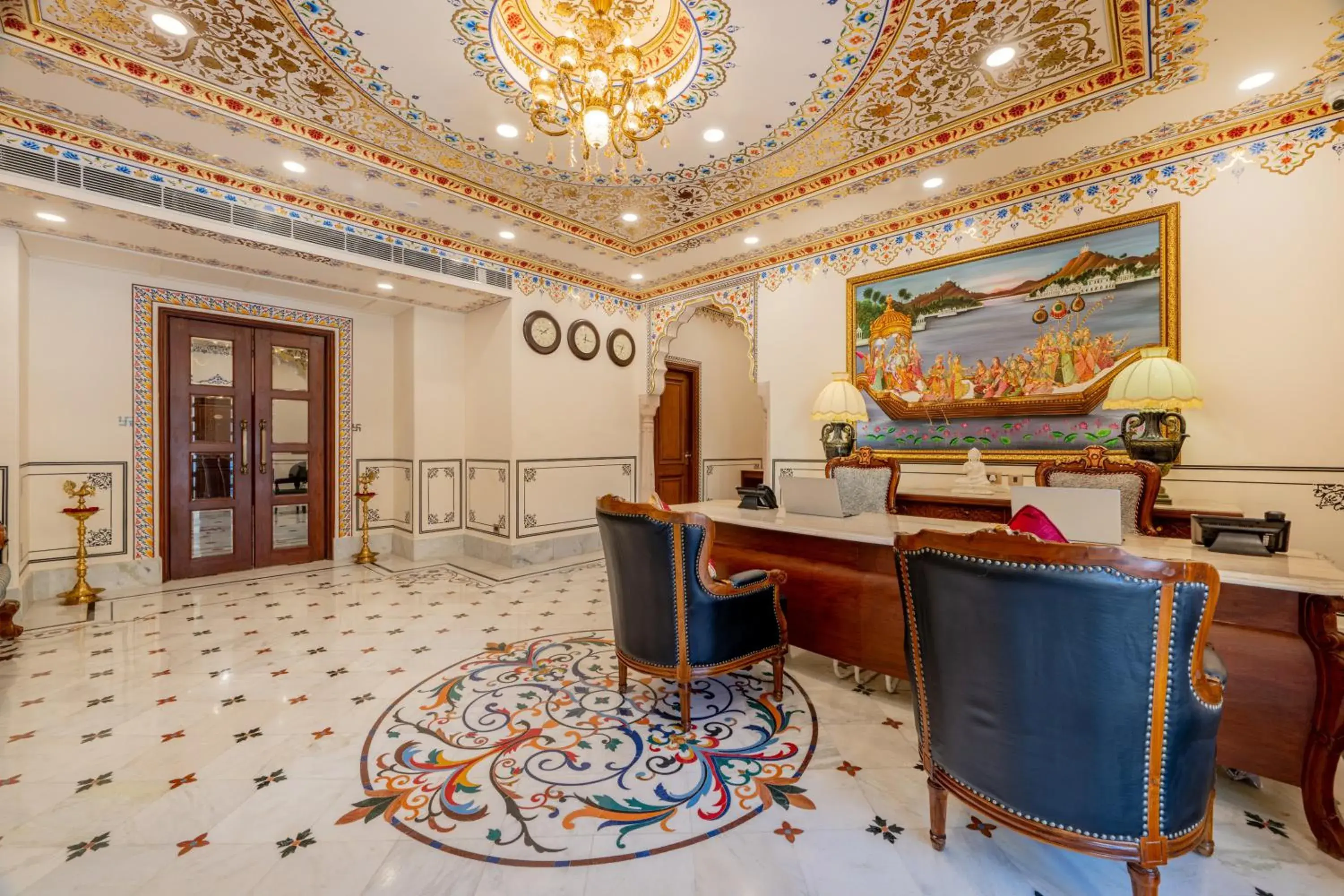 Lobby or reception in Brij Castle Lobby or reception in Brij Castle