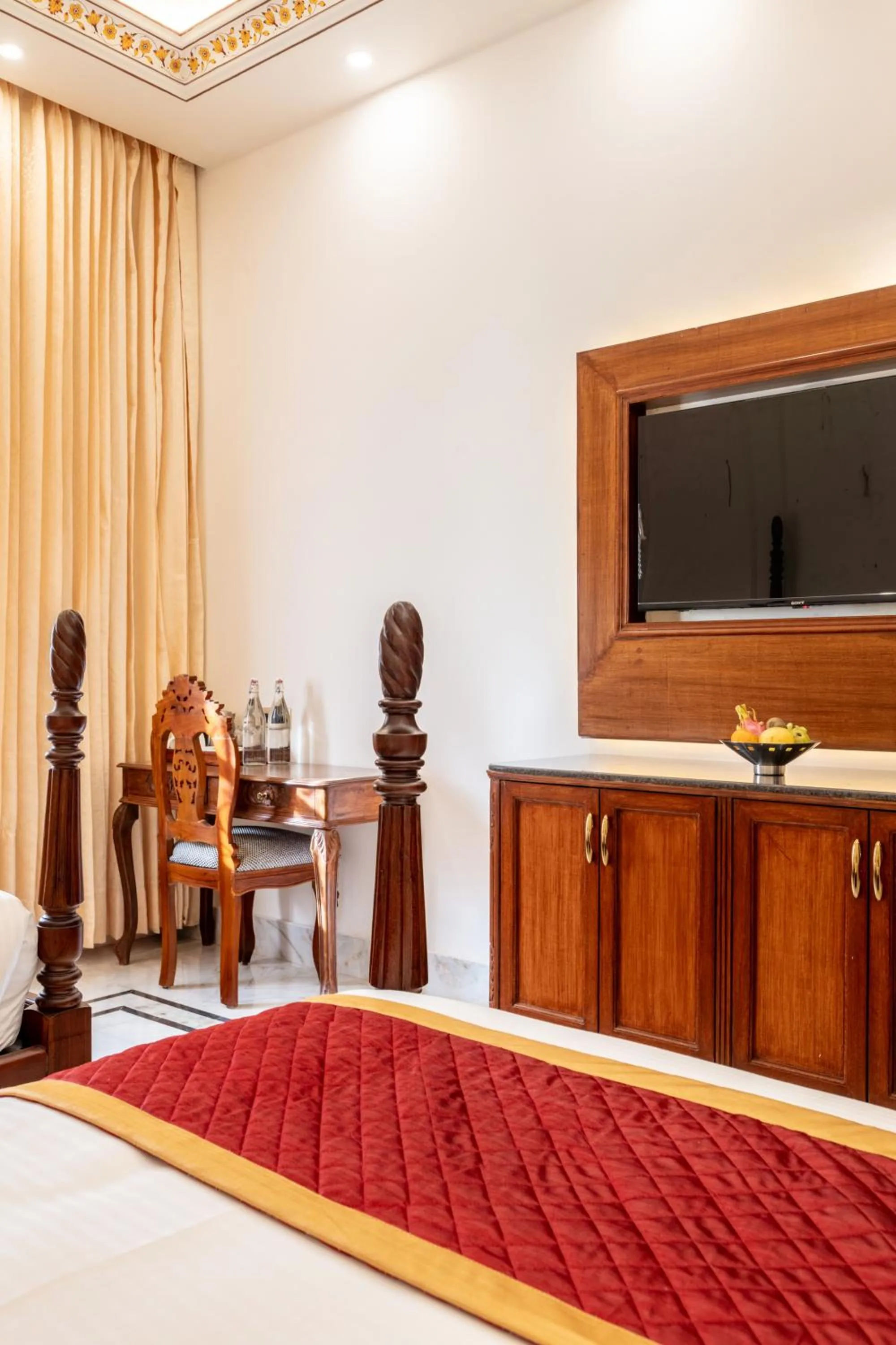 Bedroom in Brij Castle