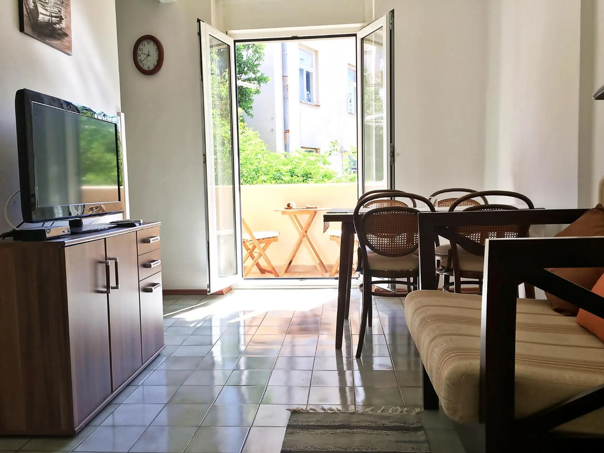 Dining area in Klarina Apartments