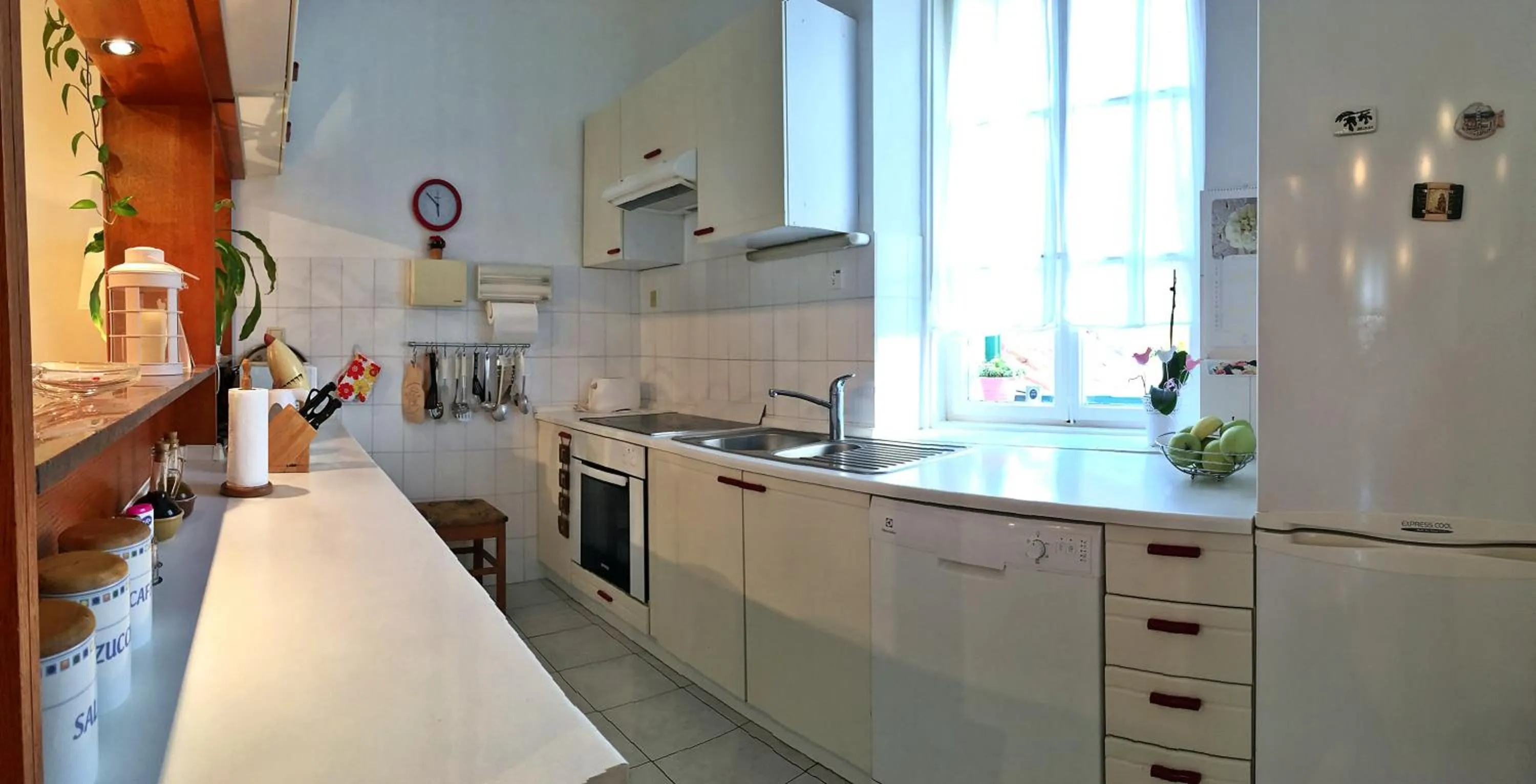 Kitchen or kitchenette in Klarina Apartments