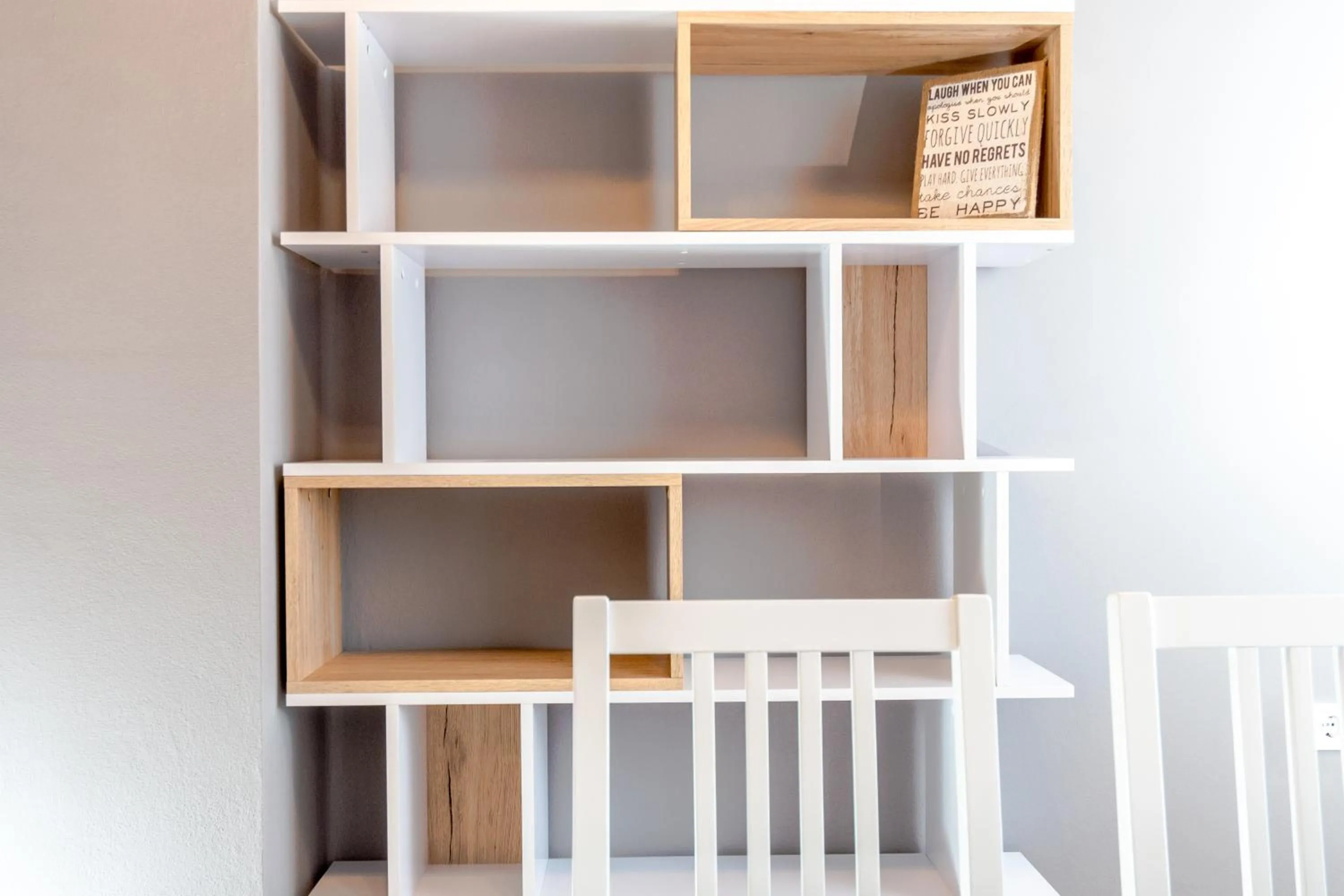 Decorative detail in Klarina Apartments