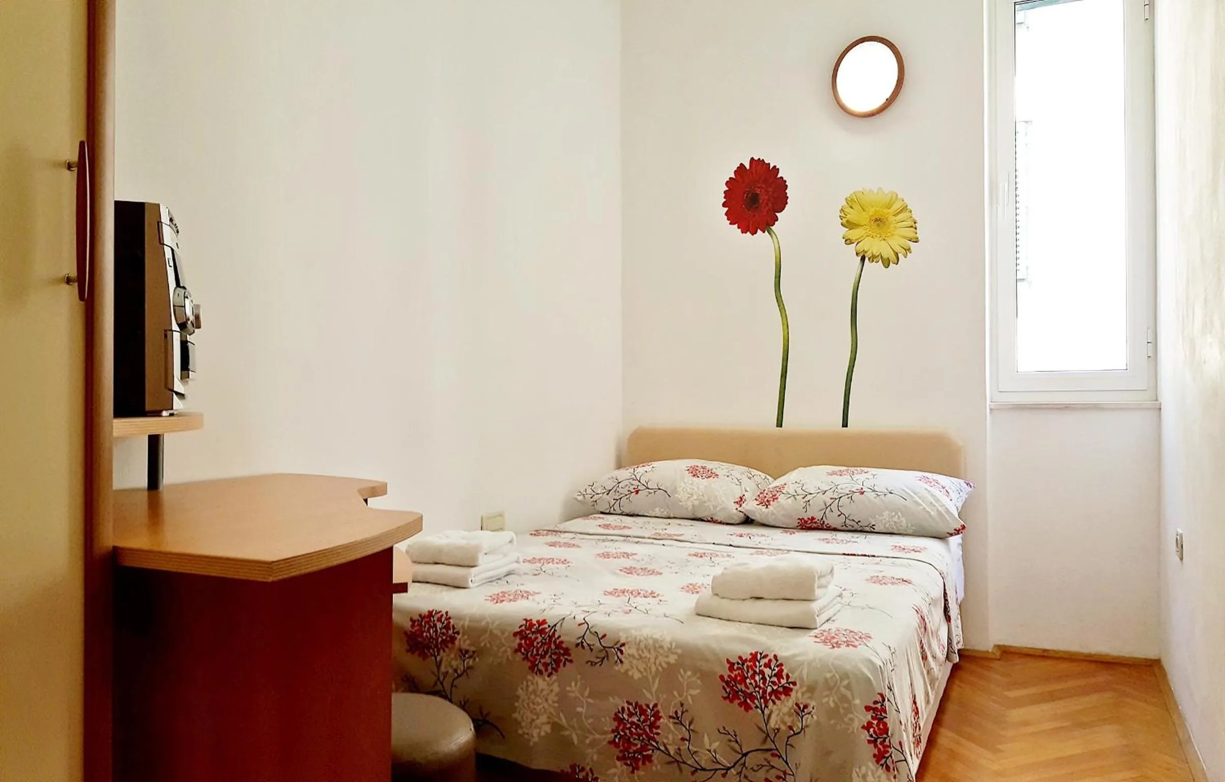 Bed in Klarina Apartments