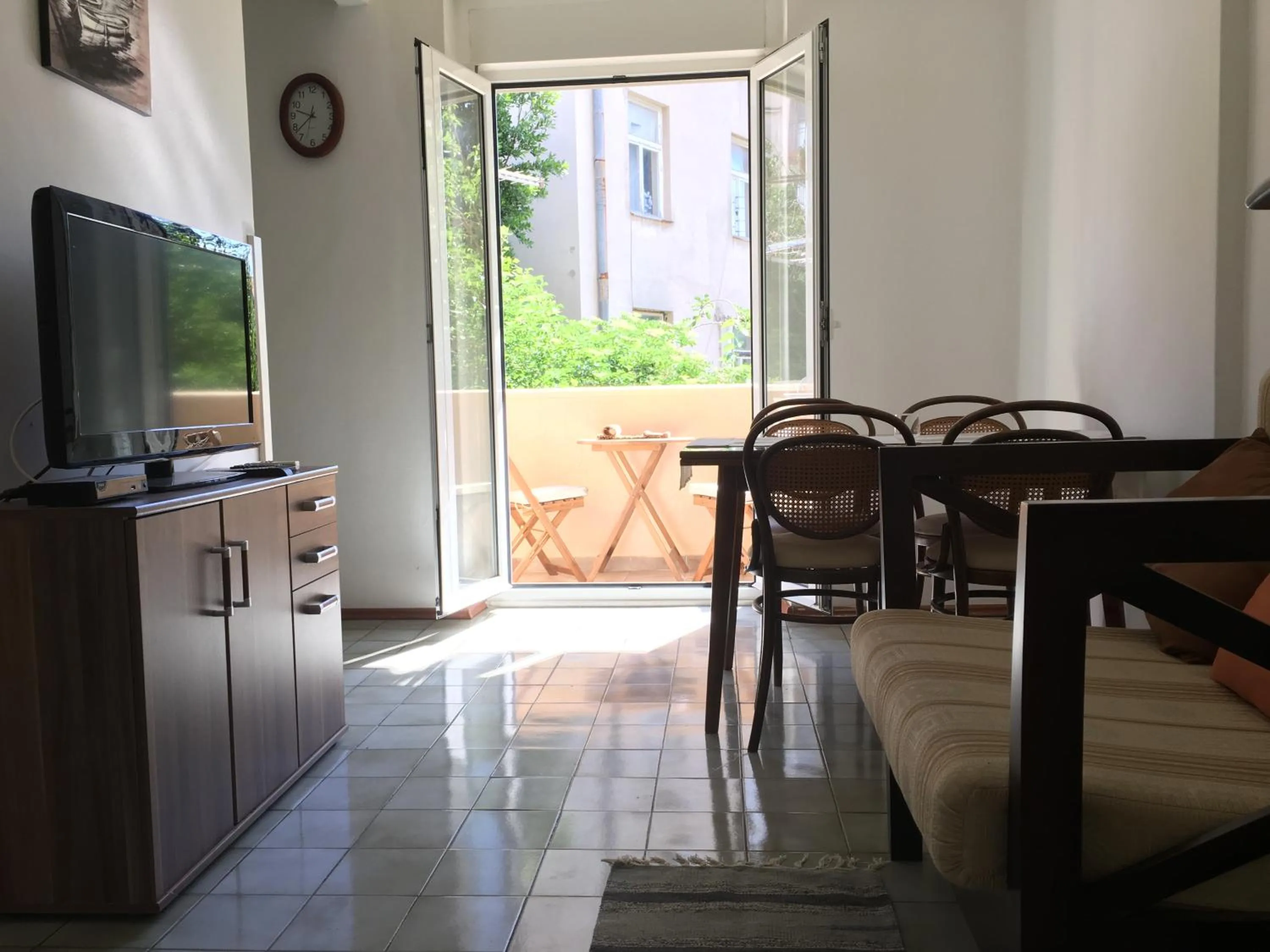 Dining area in Klarina Apartments