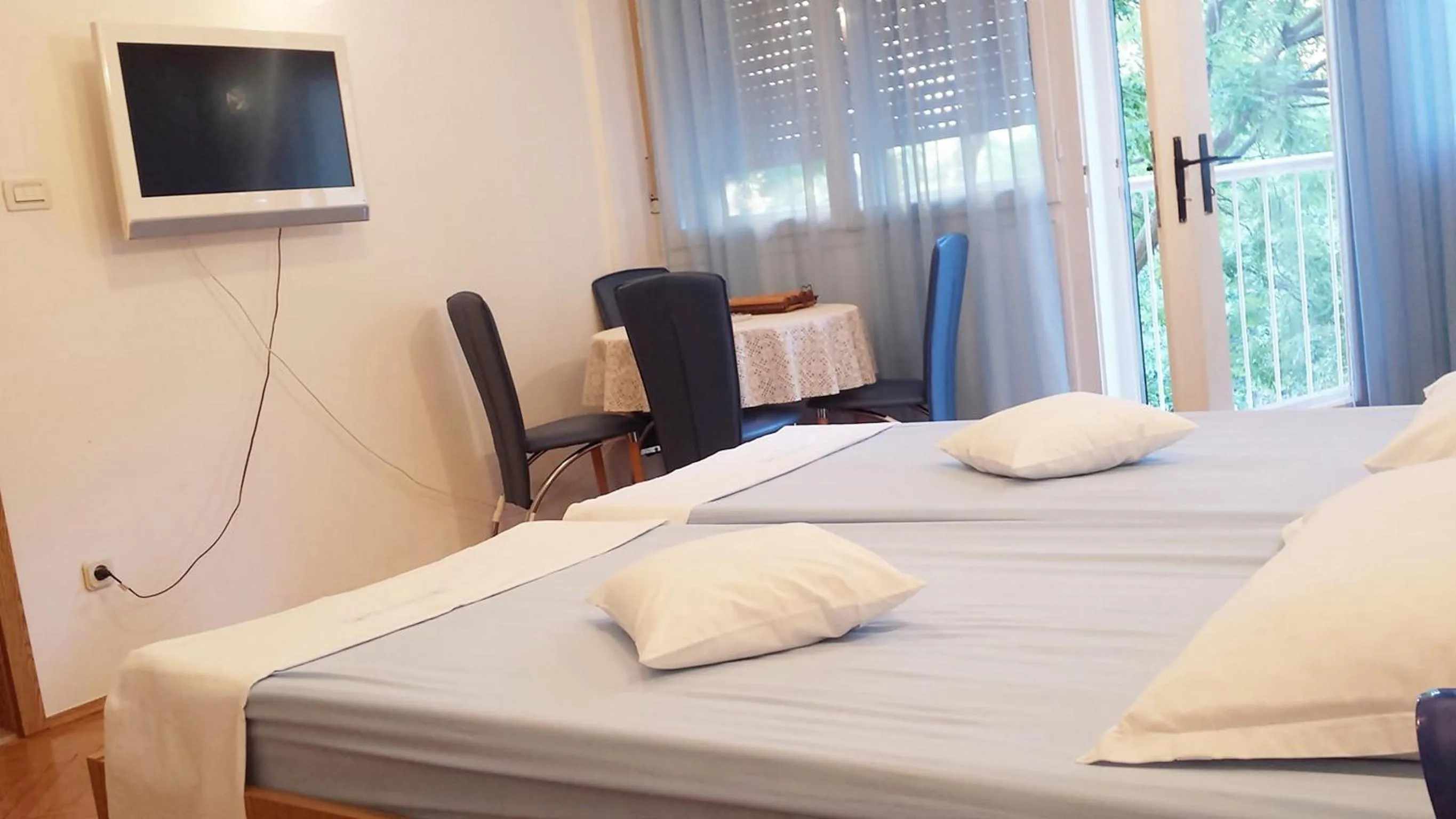 Bed in Klarina Apartments