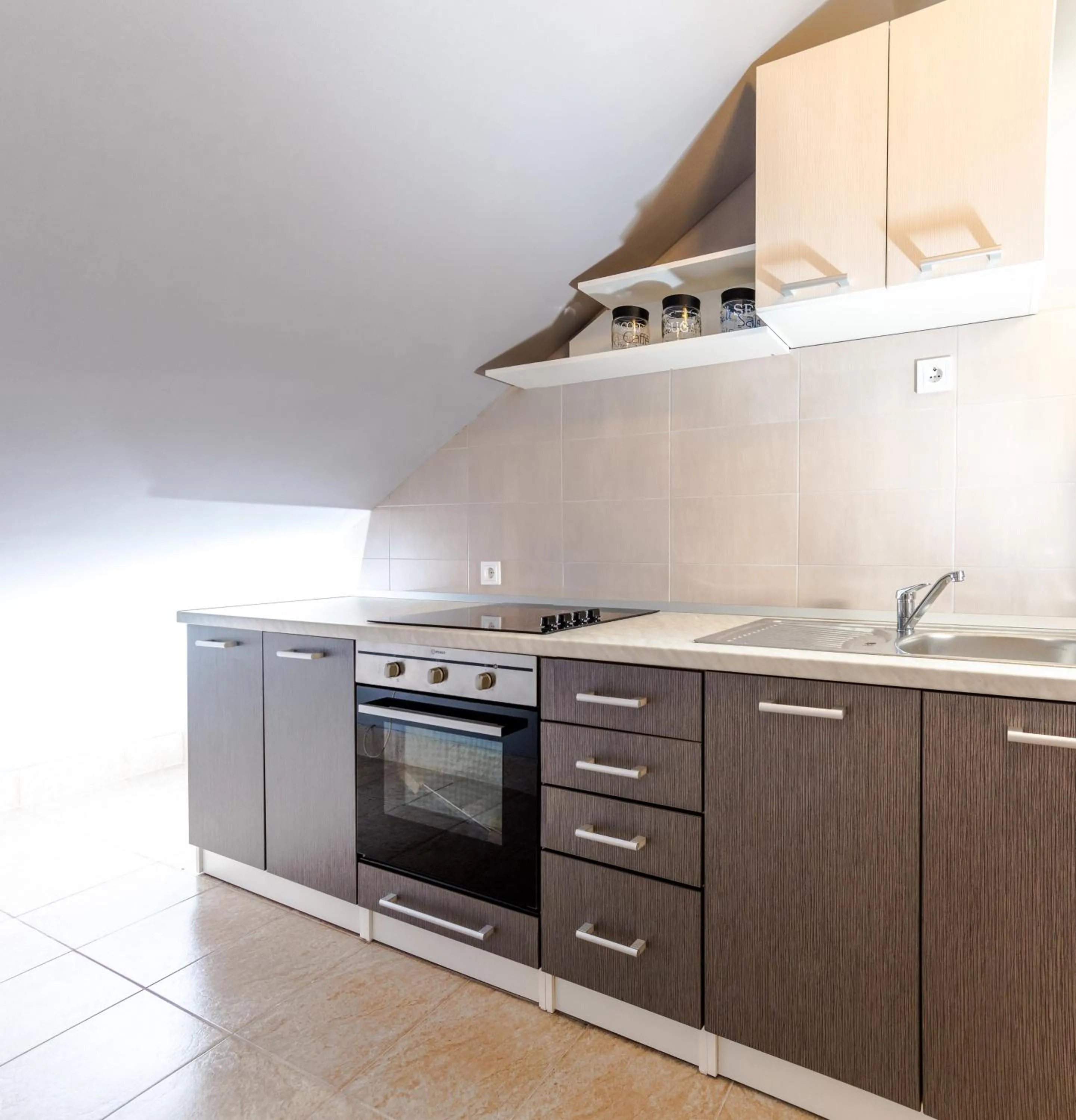 Kitchen or kitchenette in Klarina Apartments