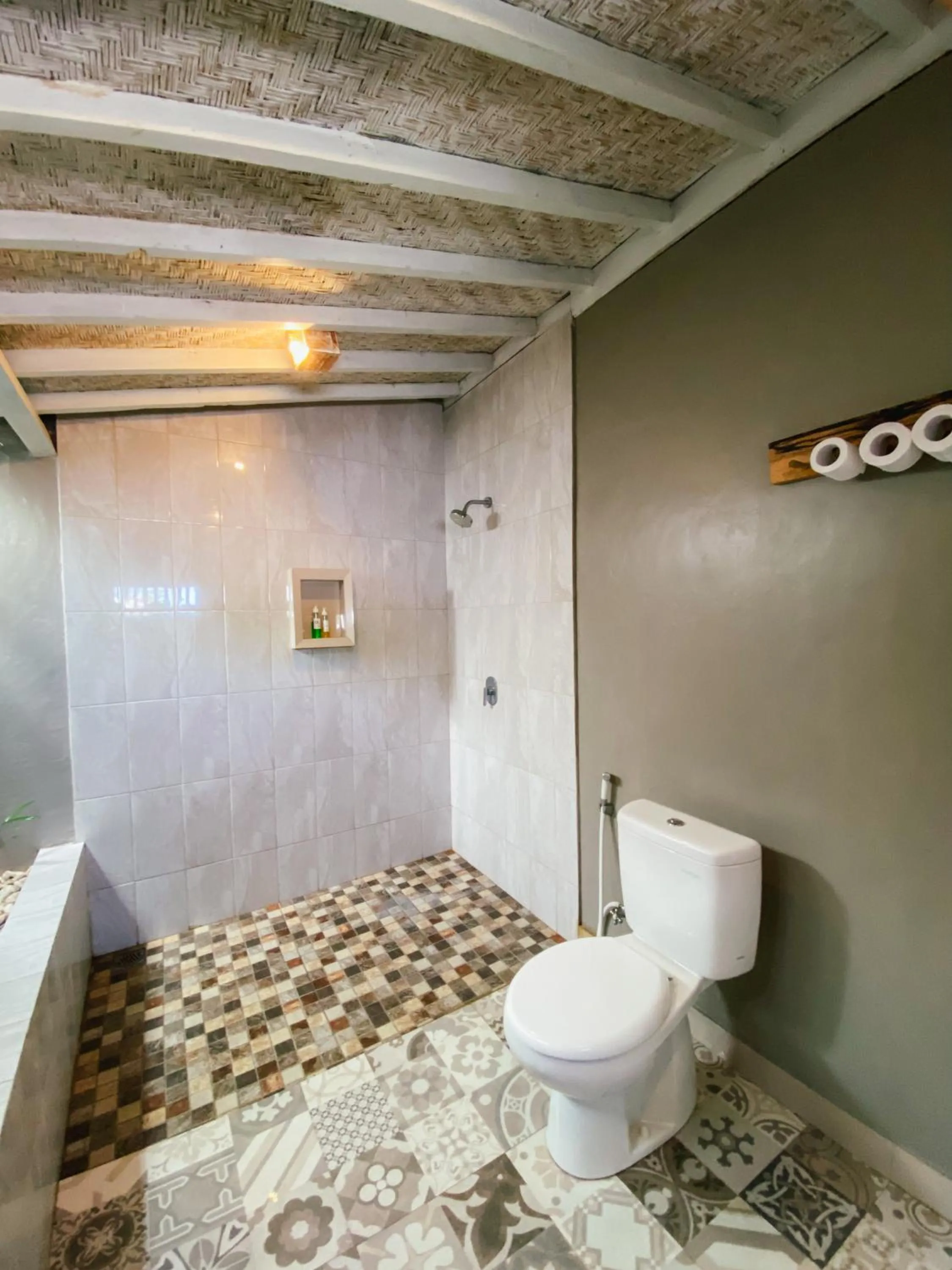 Shower in Villa Olala Penida