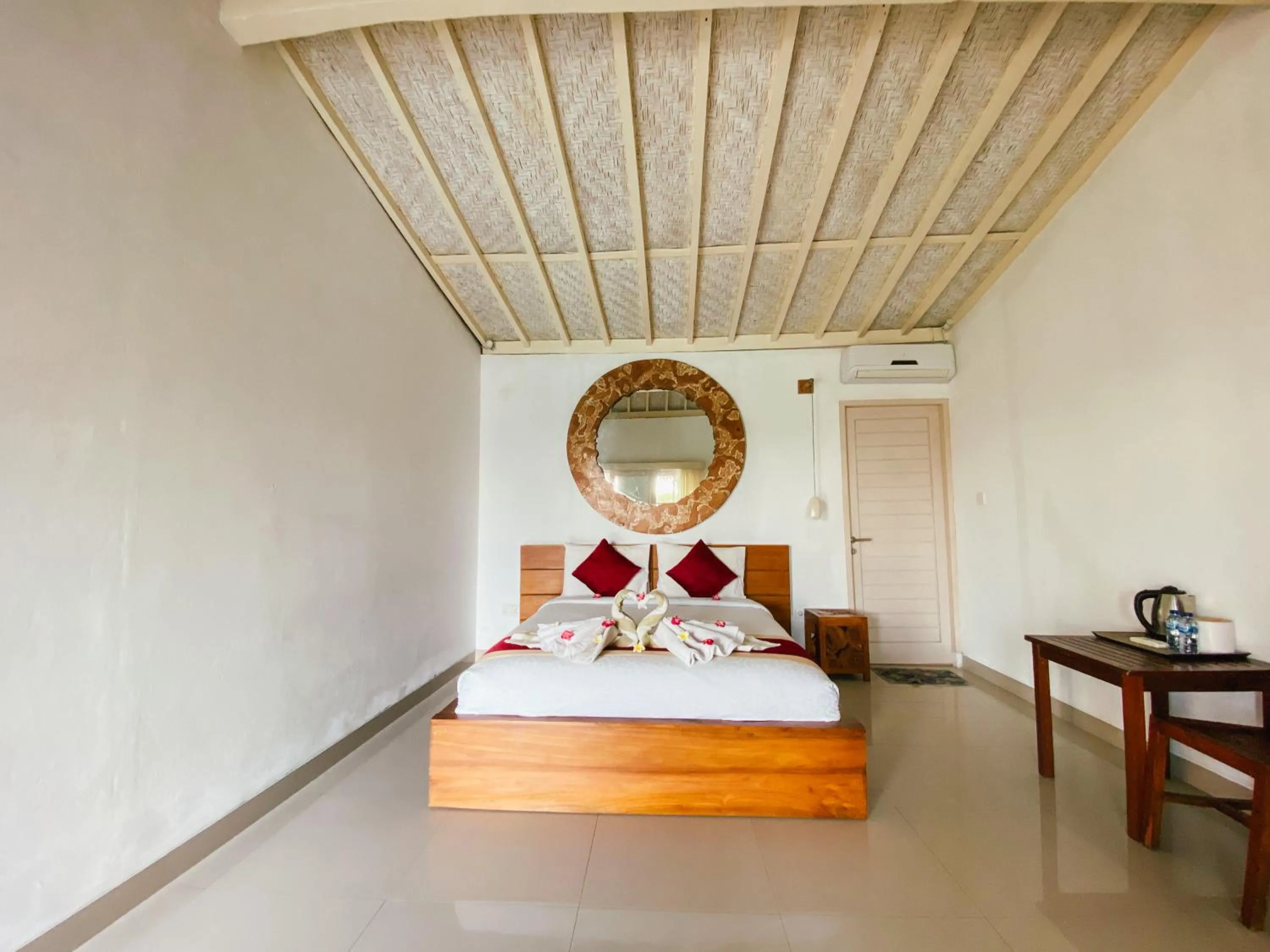 Photo of the whole room, Bed in Villa Olala Penida