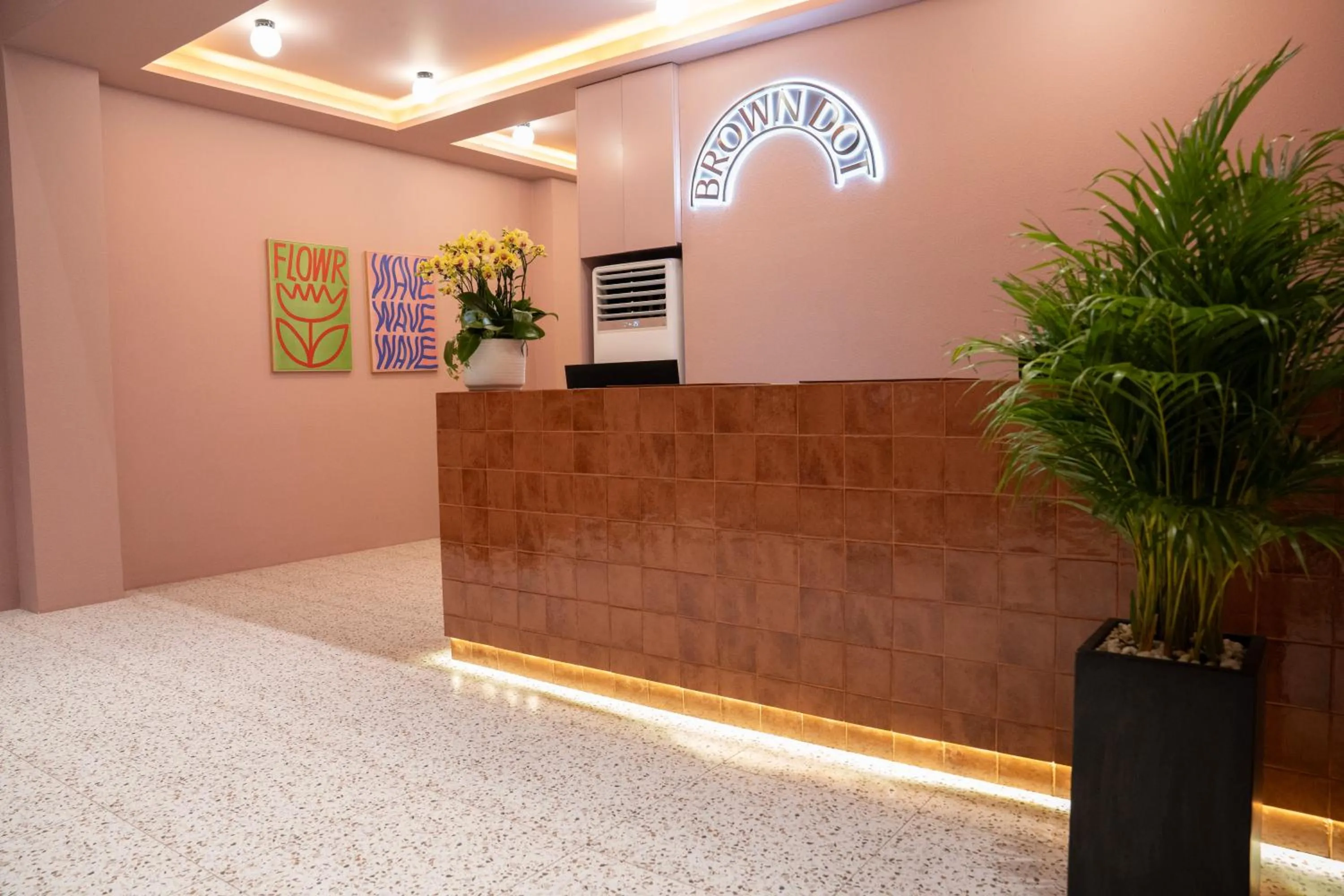 Lobby or reception in Brown Dot Hotel Saigon Airport