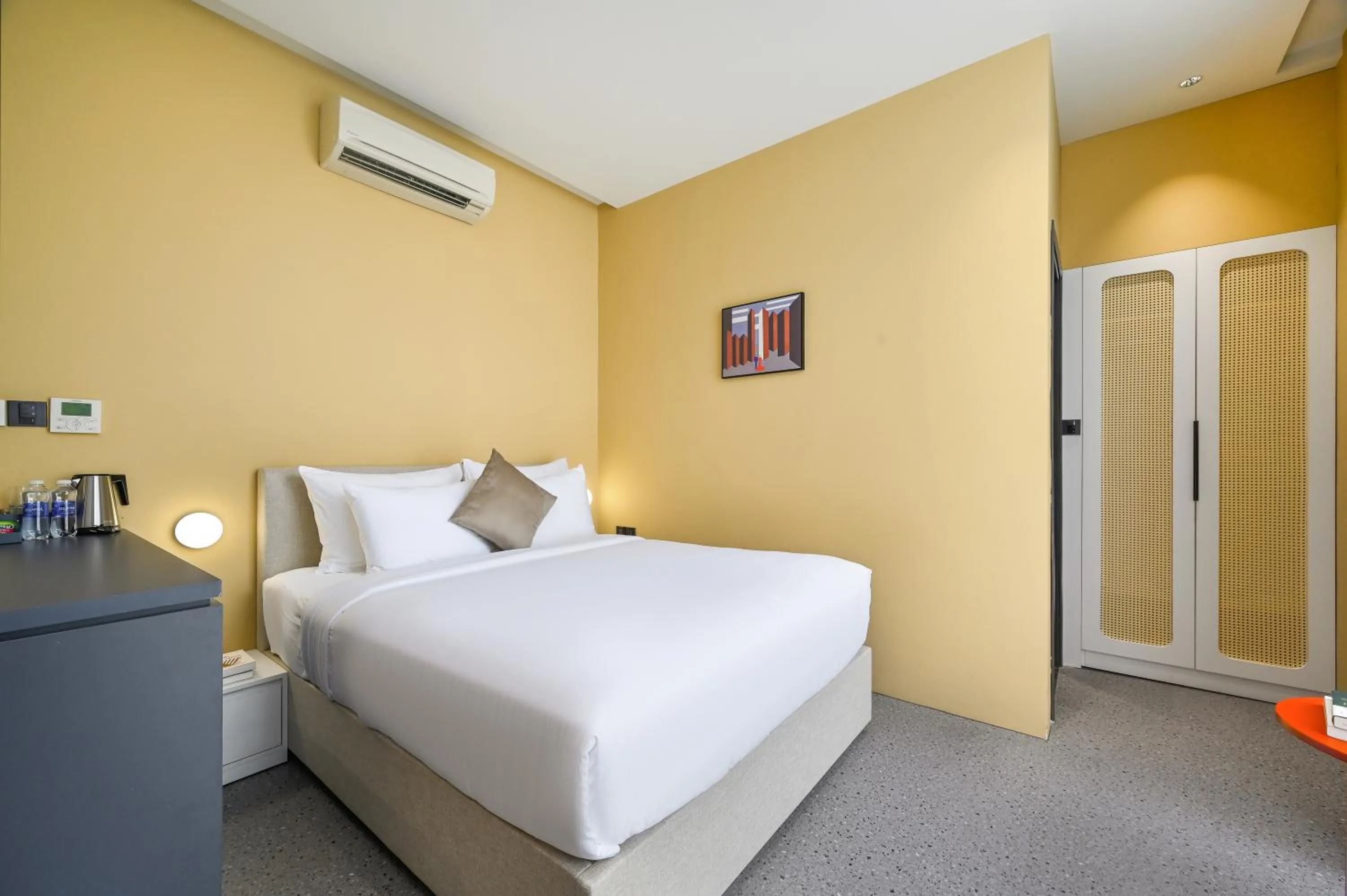 Bed in Brown Dot Hotel Saigon Airport