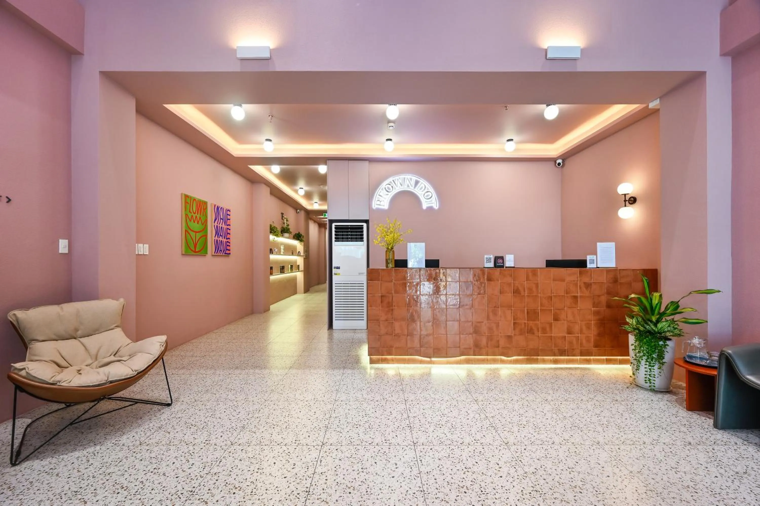 Lobby or reception in Brown Dot Hotel Saigon Airport