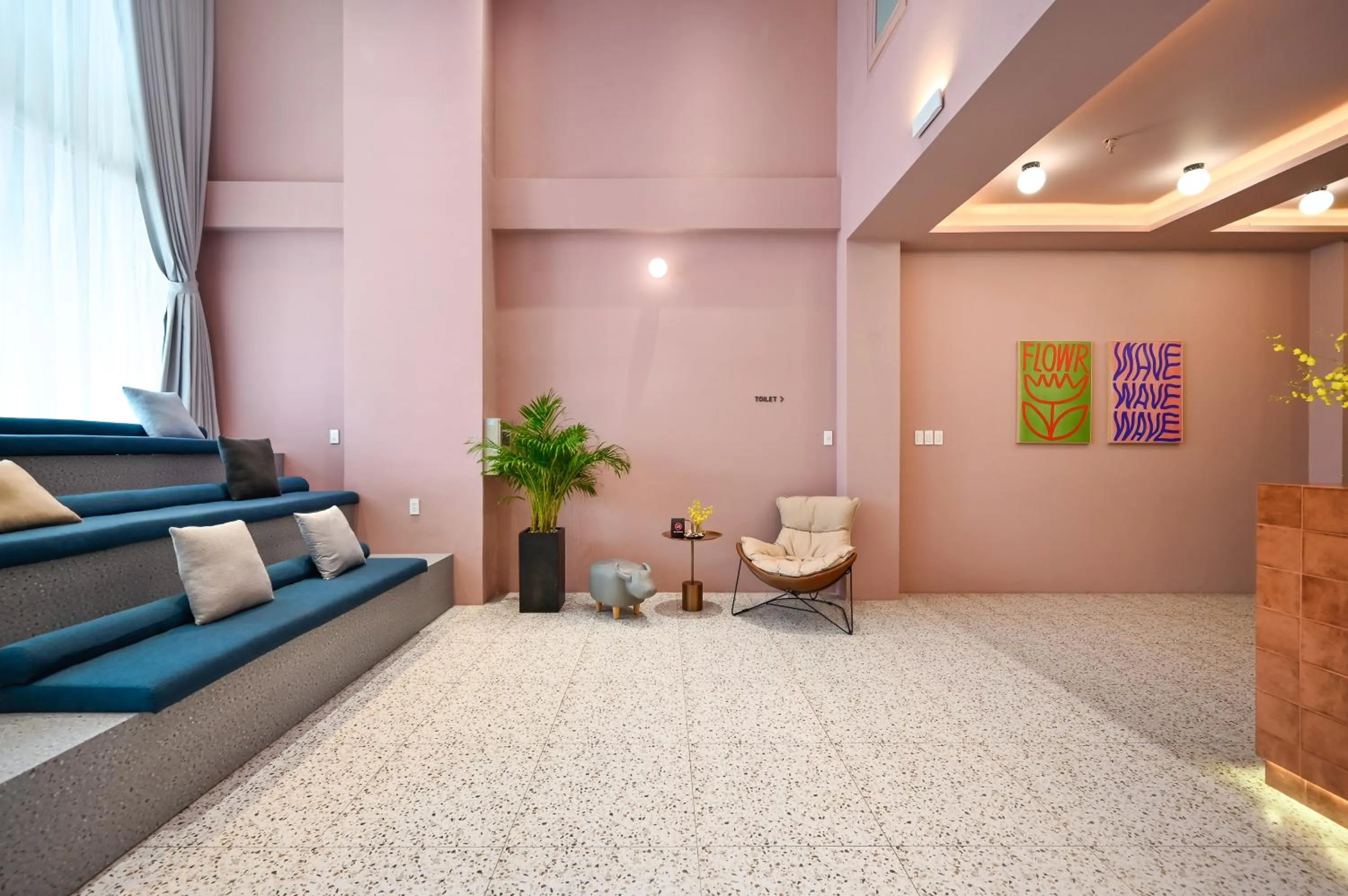 Lobby or reception in Brown Dot Hotel Saigon Airport