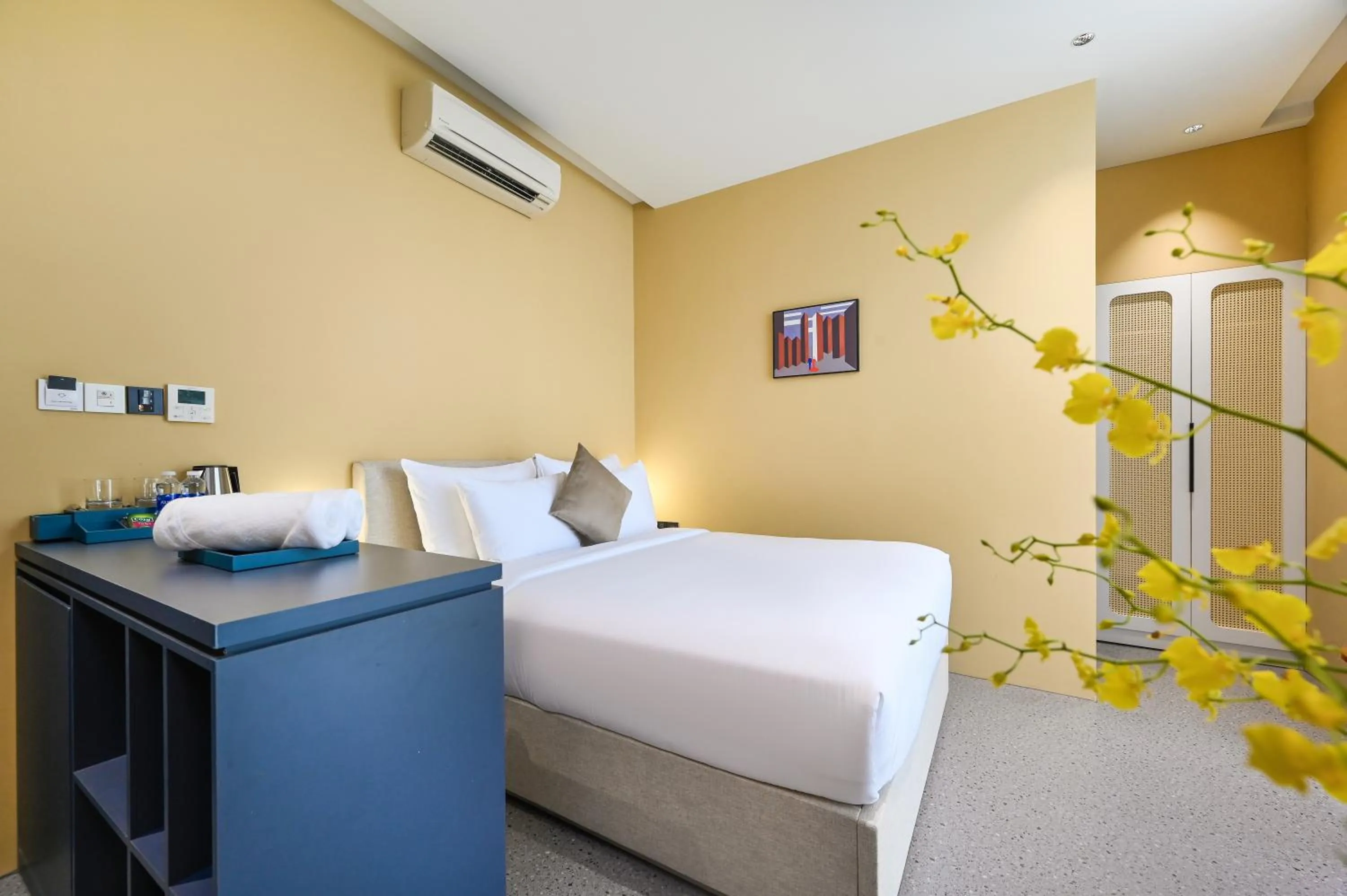 Bed in Brown Dot Hotel Saigon Airport