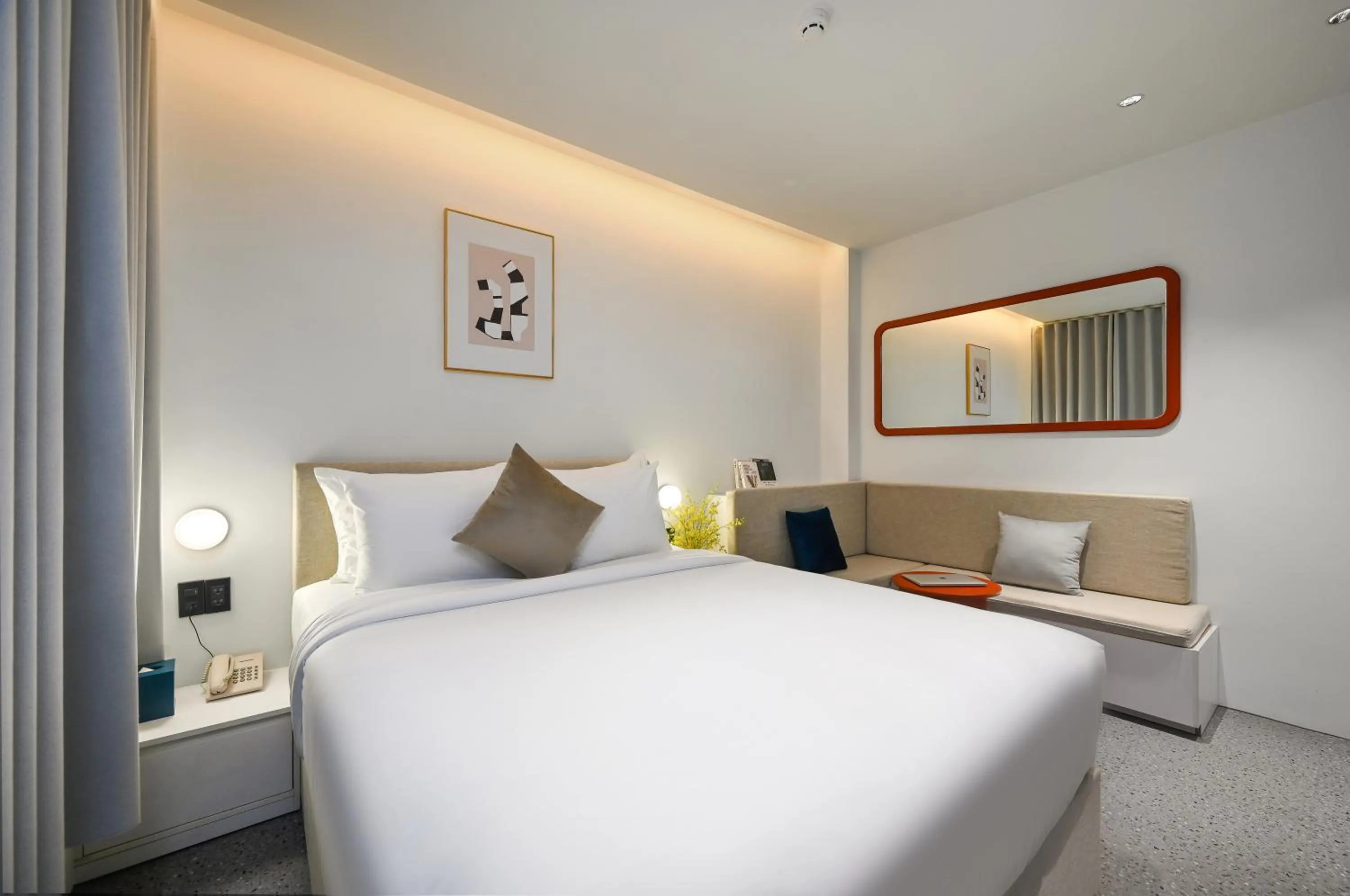 Bed in Brown Dot Hotel Saigon Airport