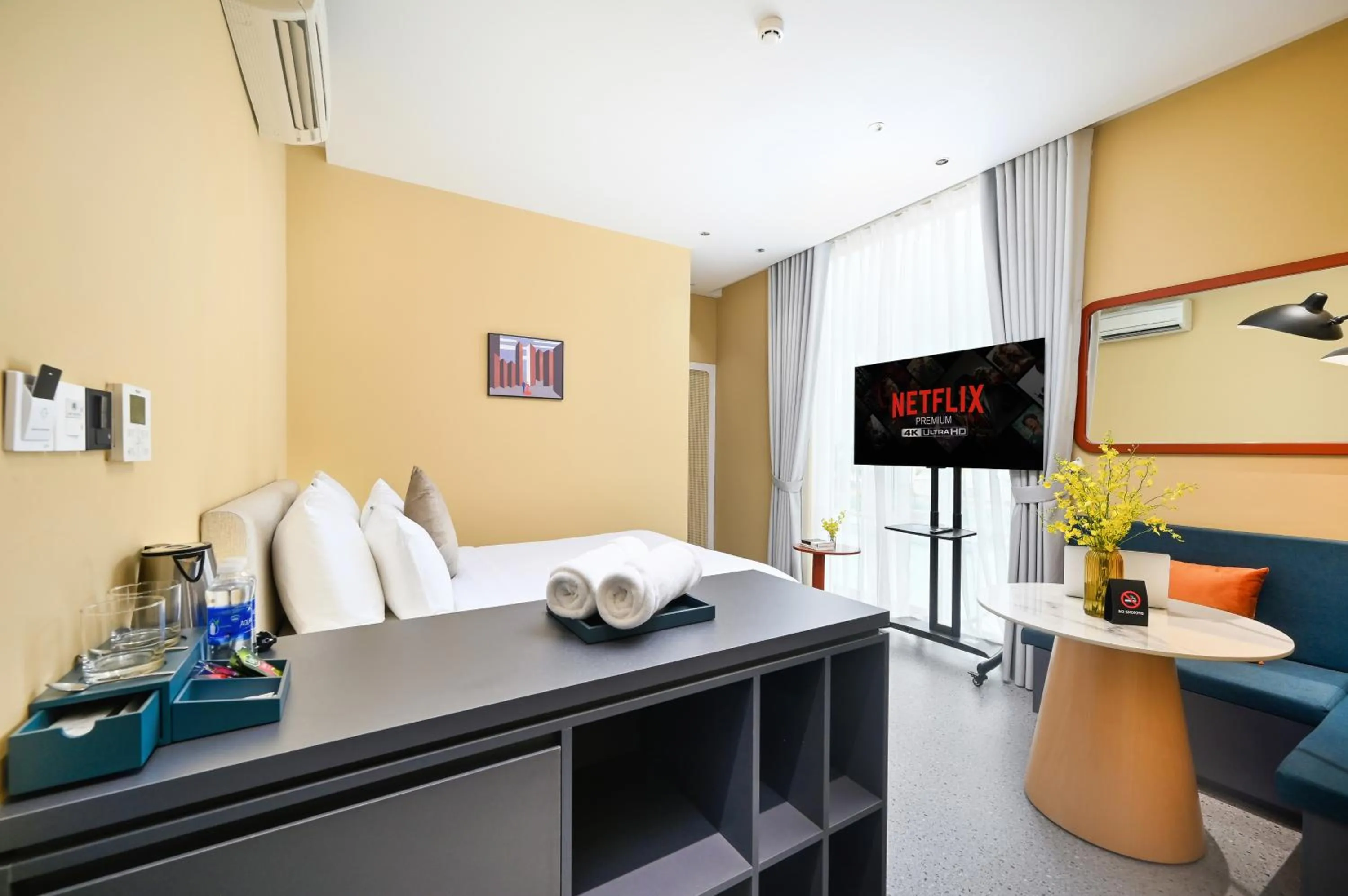 Bed in Brown Dot Hotel Saigon Airport
