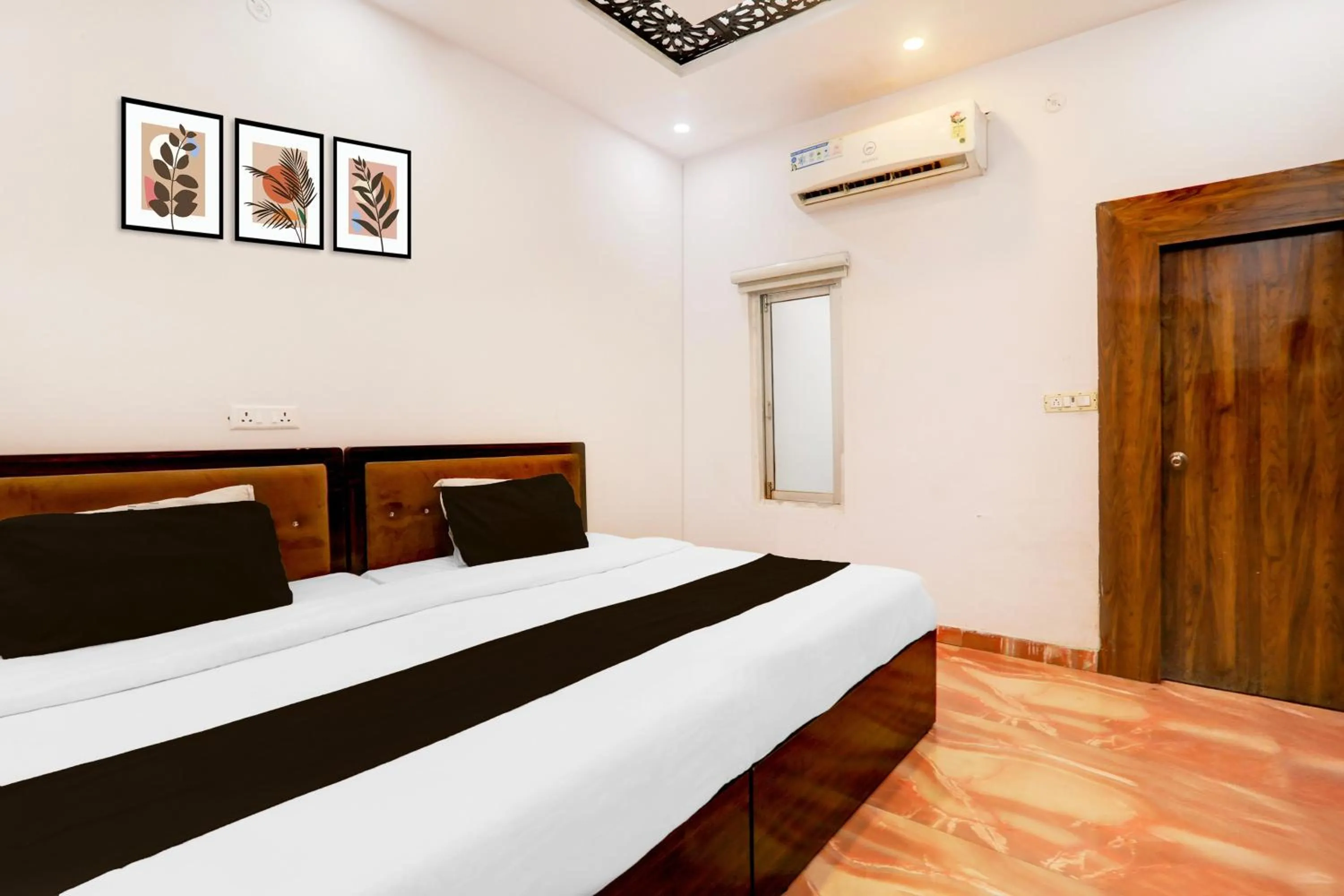 Bedroom in Hotel O The urban inn hotel and banquet
