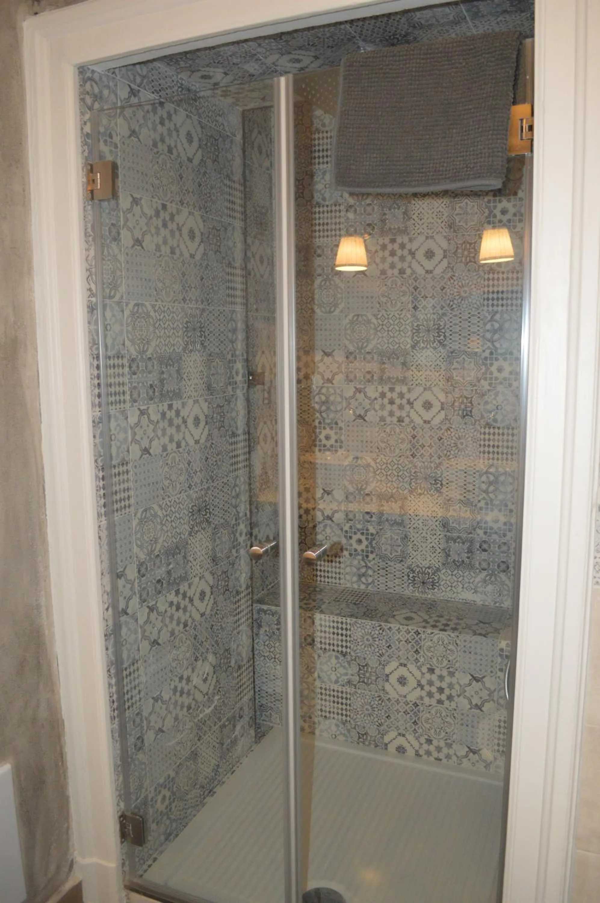 Shower in Petros rooms&apartments