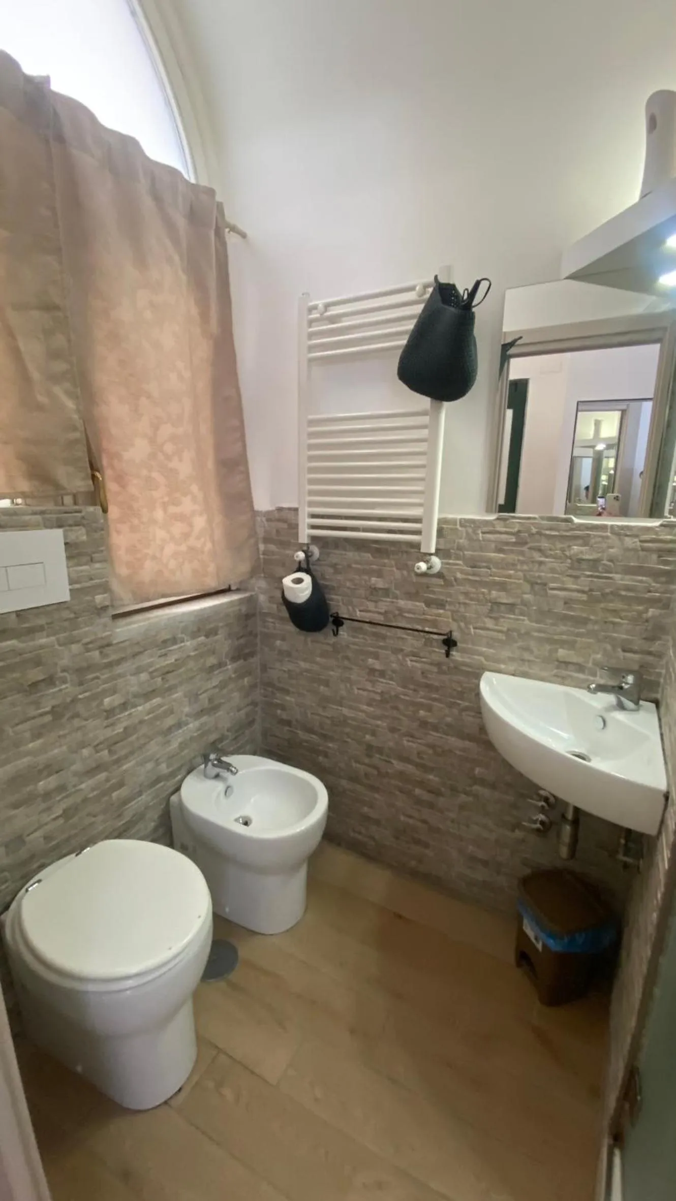 Toilet in Petros rooms&apartments