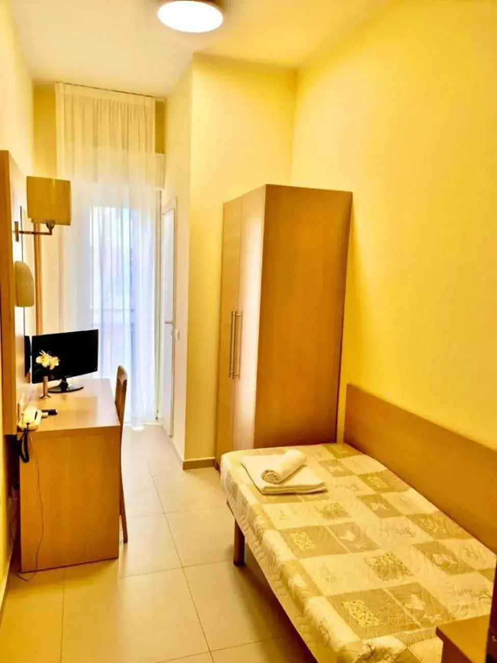 Single Room with Balcony in HOTEL CUBA nuova gestione Single Room with Balcony in HOTEL CUBA nuova gestione