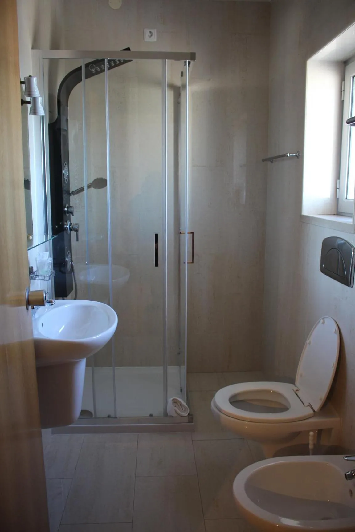 Bathroom in Hotel Solar da Charneca