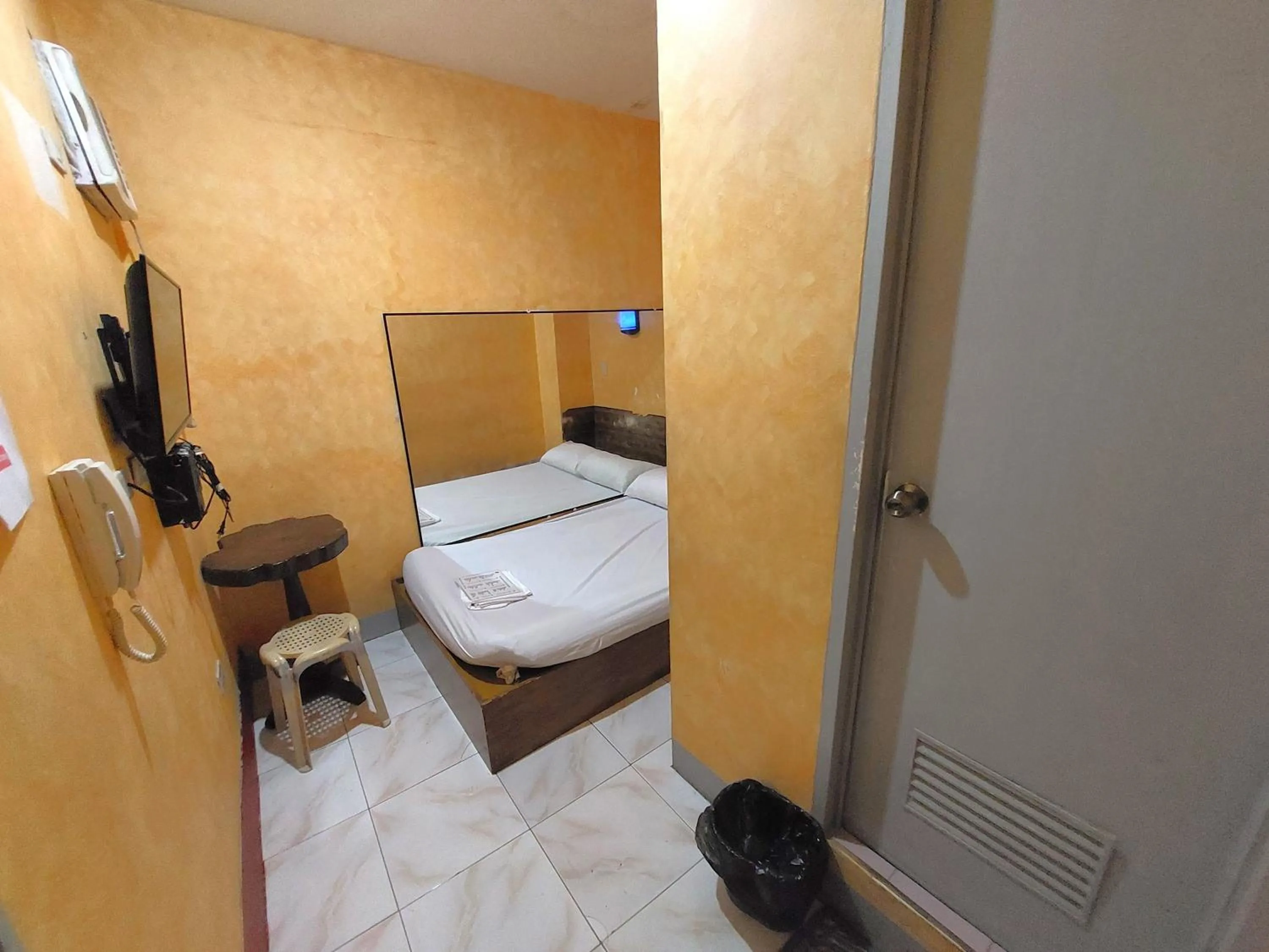 Bedroom, Bed in MCT Hotel