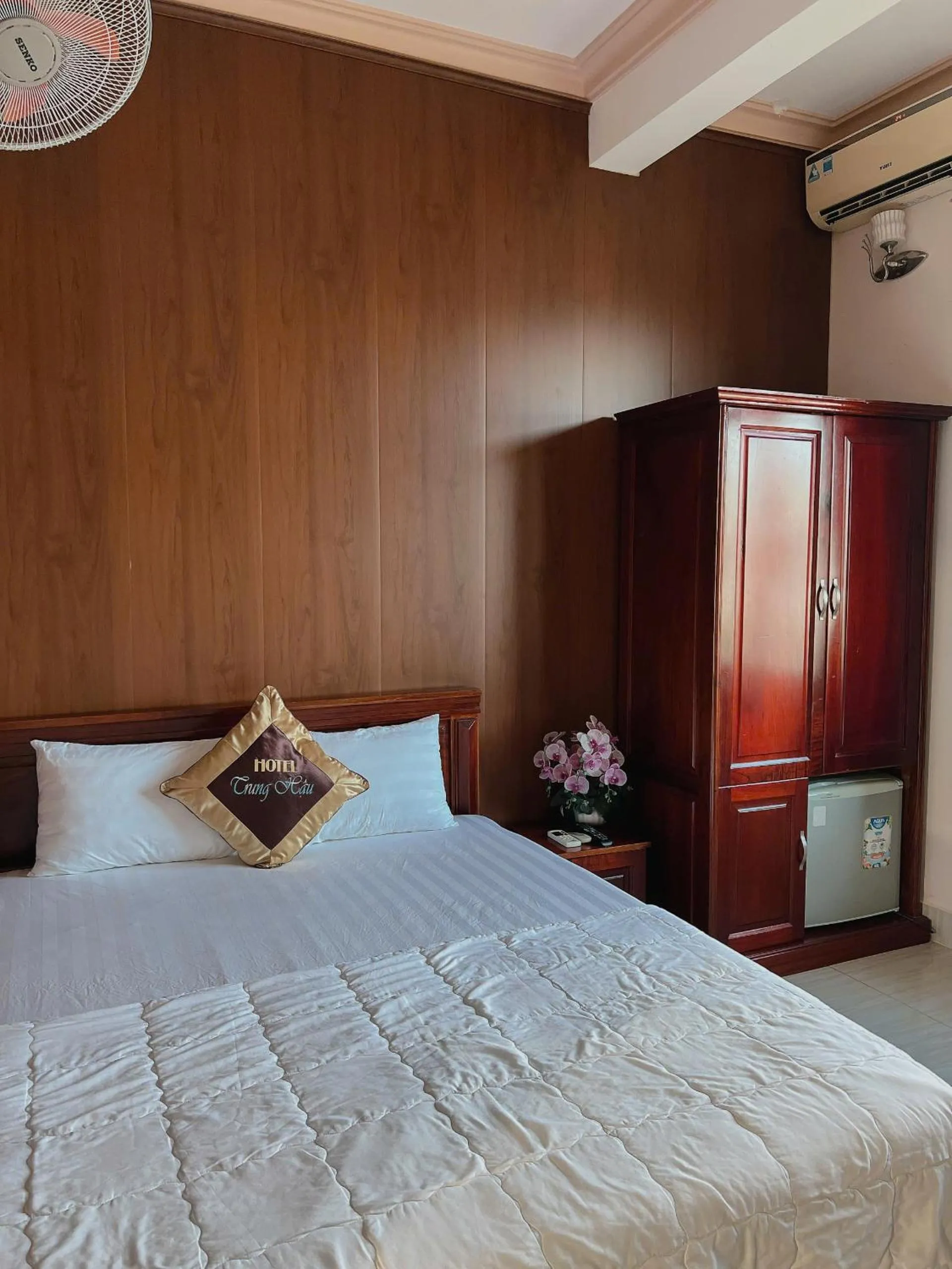 Trung Hậu Hotel