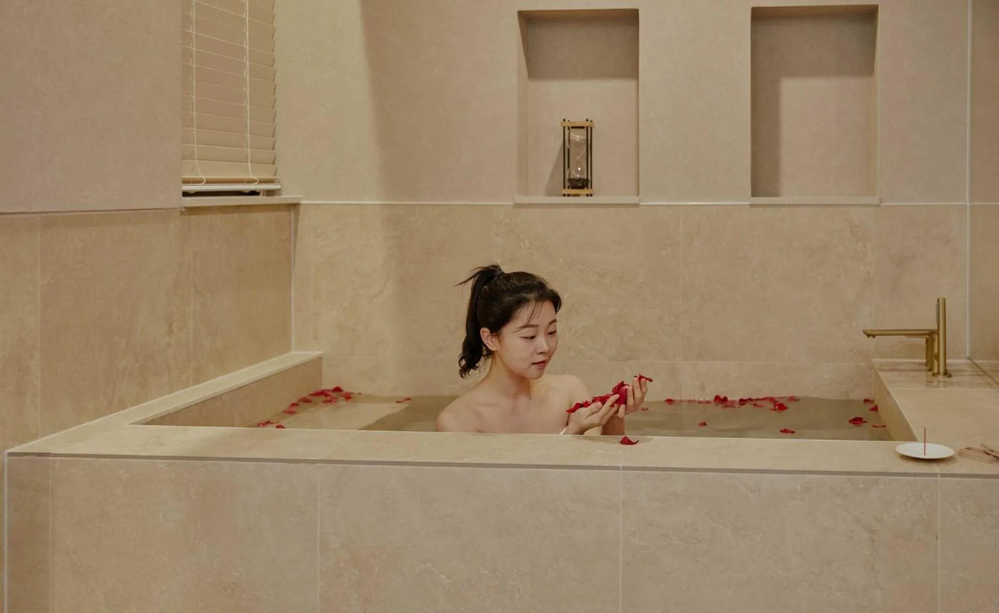 Hot Tub in Stay Passport Morocco Spa Incheon Songdo