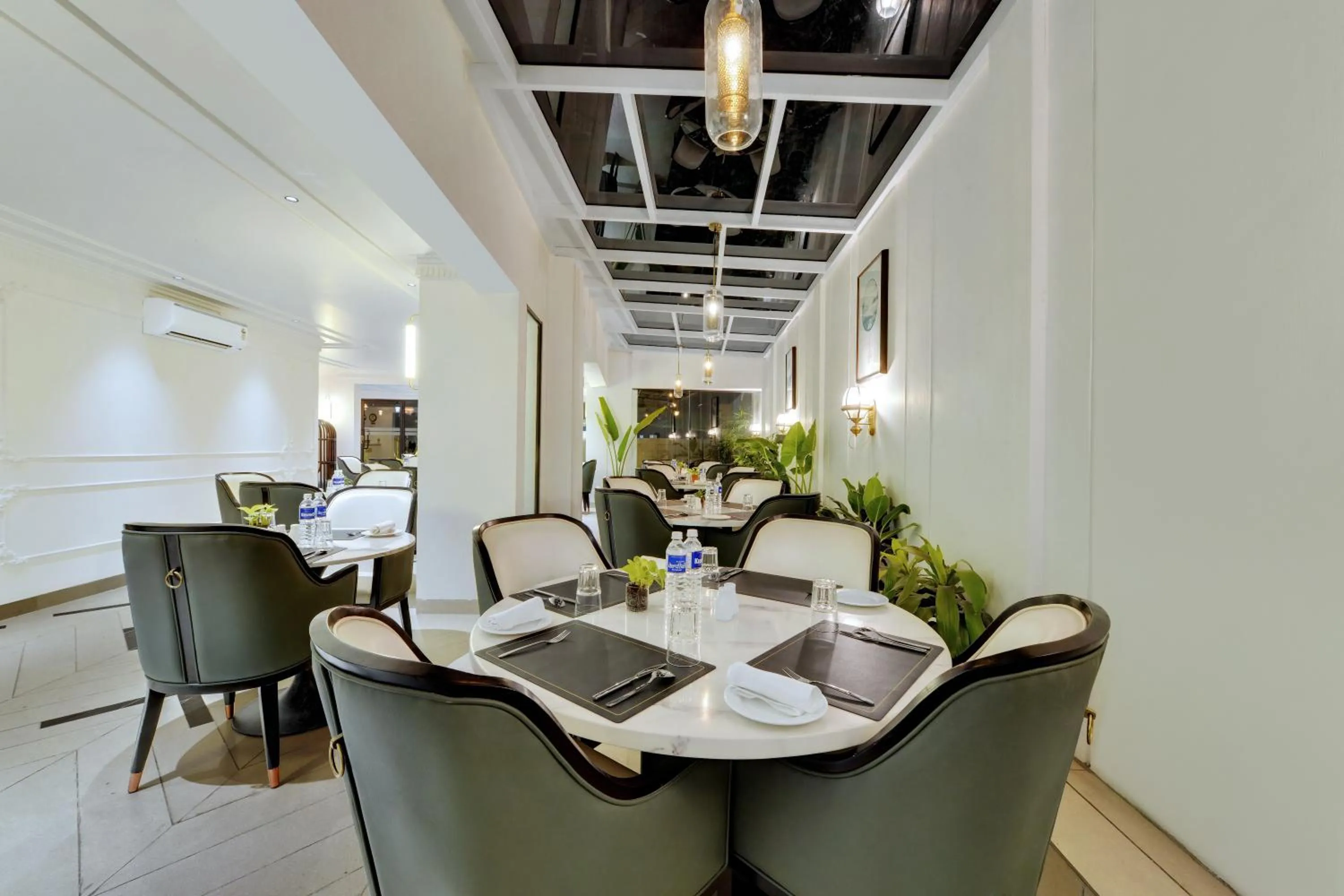 Restaurant/places to eat in Beacon NIBM Pune