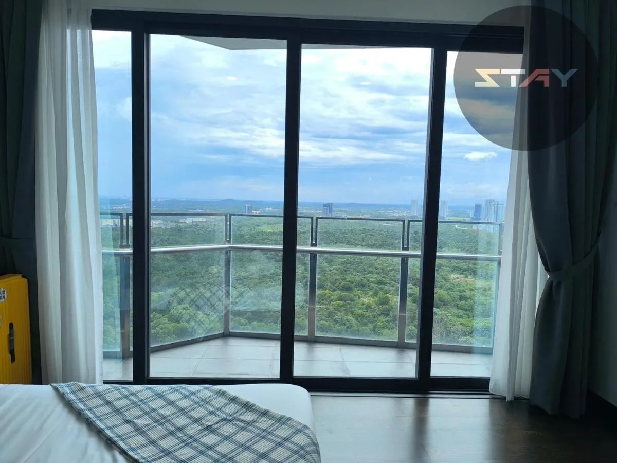 Bed in Almas Couple Urban Retreat Puteri Harbour BySTAY