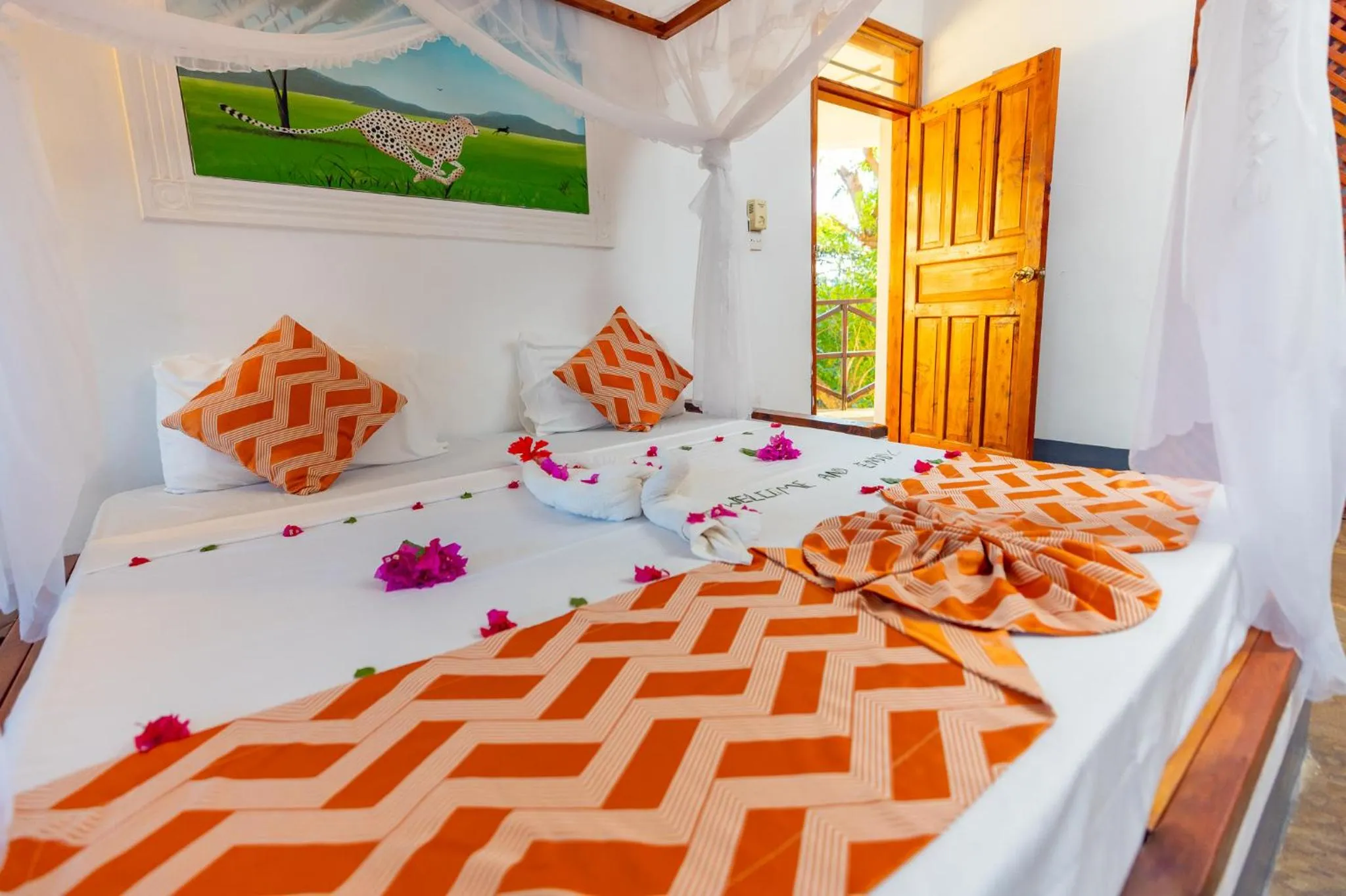 Bed in Silver Rock Boutique Resort by Mokawa - Hotel & Apartments