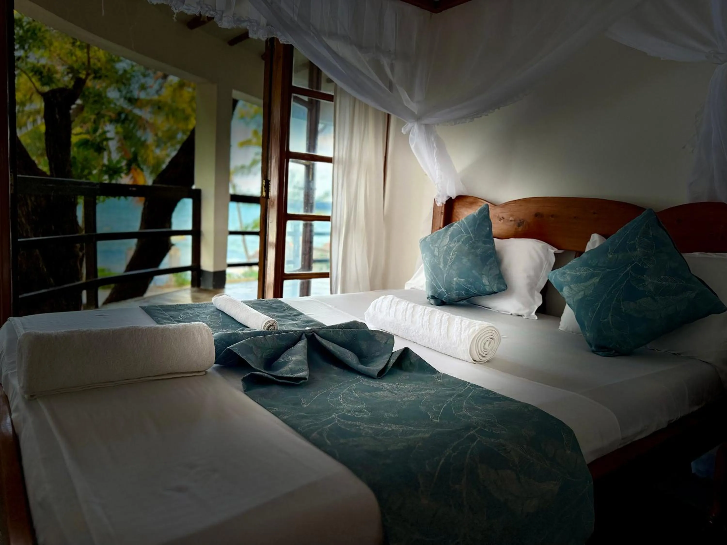 Bed in Silver Rock Boutique Resort by Mokawa - Hotel & Apartments