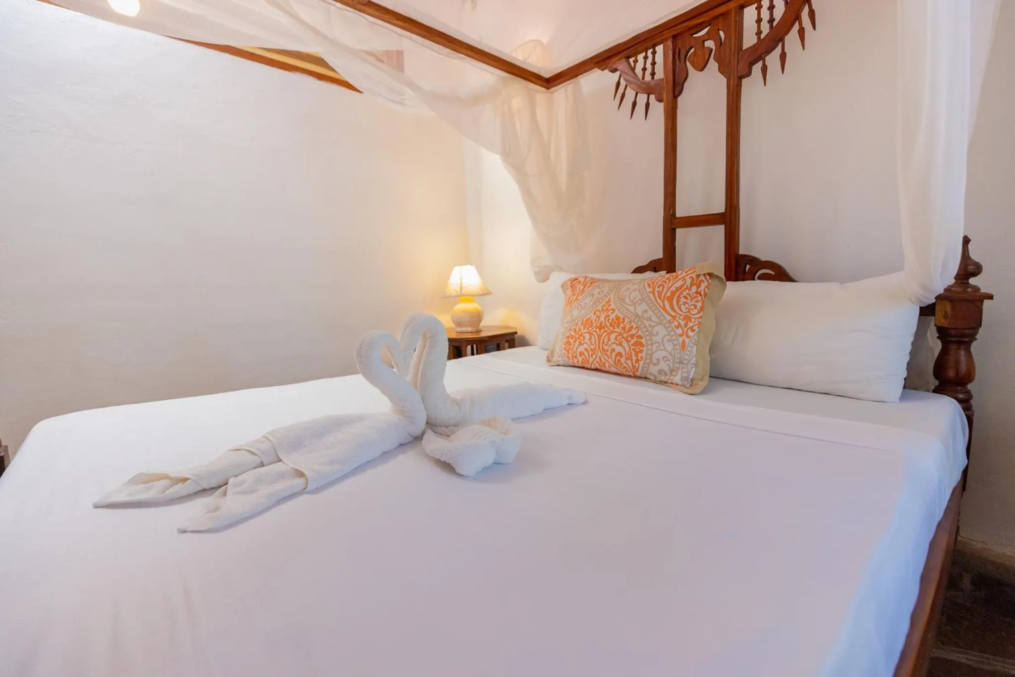 Bed in Silver Rock Boutique Resort by Mokawa - Hotel & Apartments