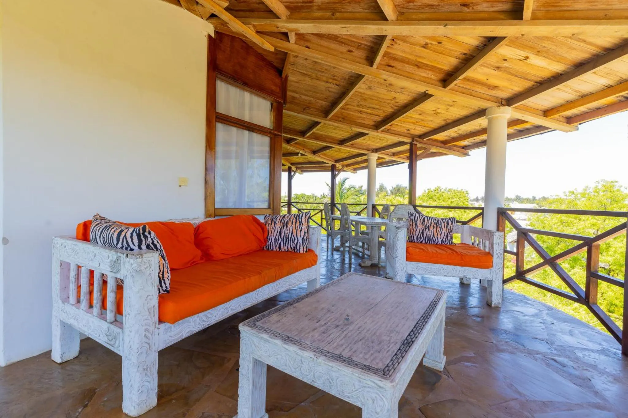 Patio in Silver Rock Boutique Resort by Mokawa - Hotel & Apartments