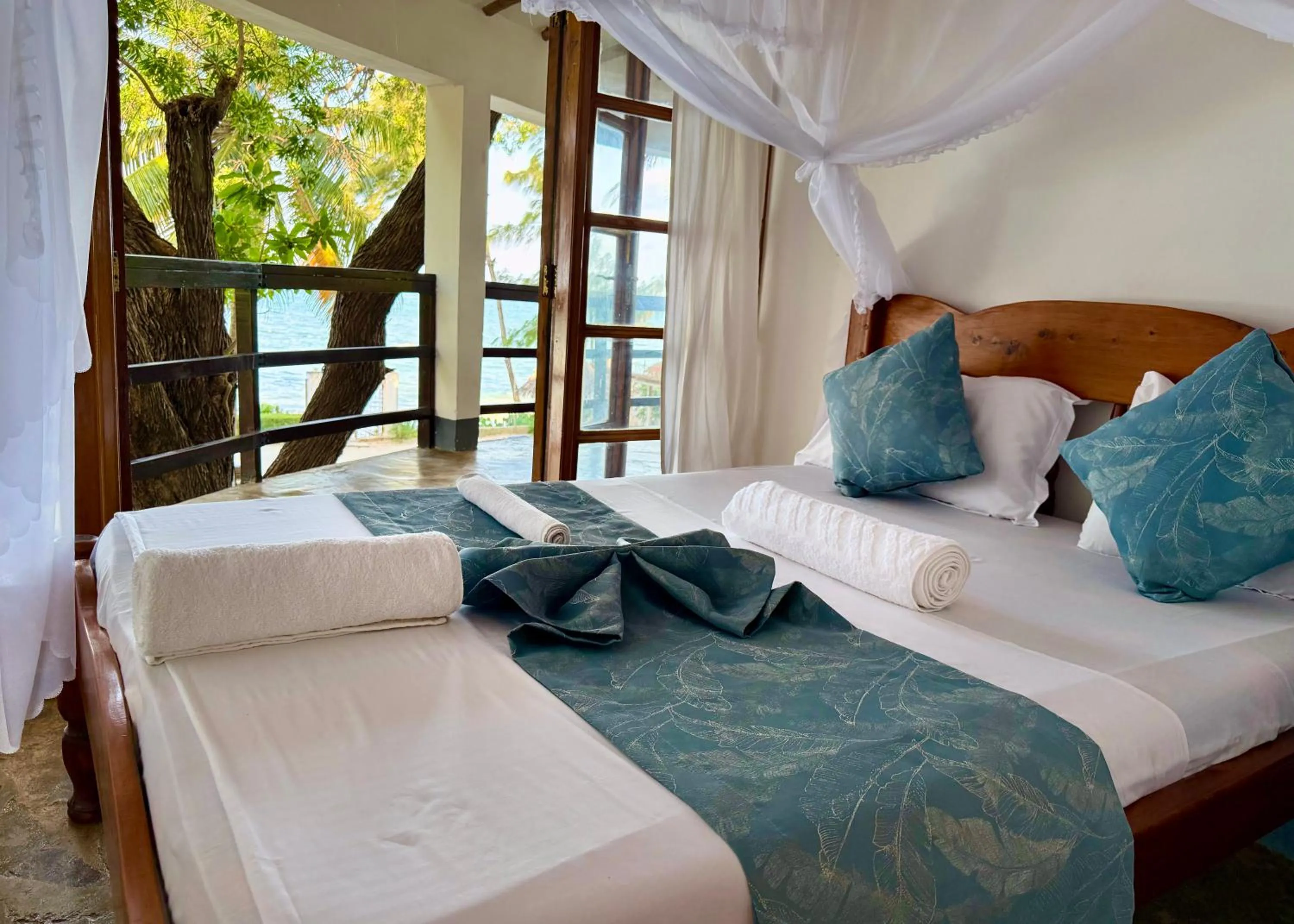 Bed in Silver Rock Boutique Resort by Mokawa - Hotel & Apartments