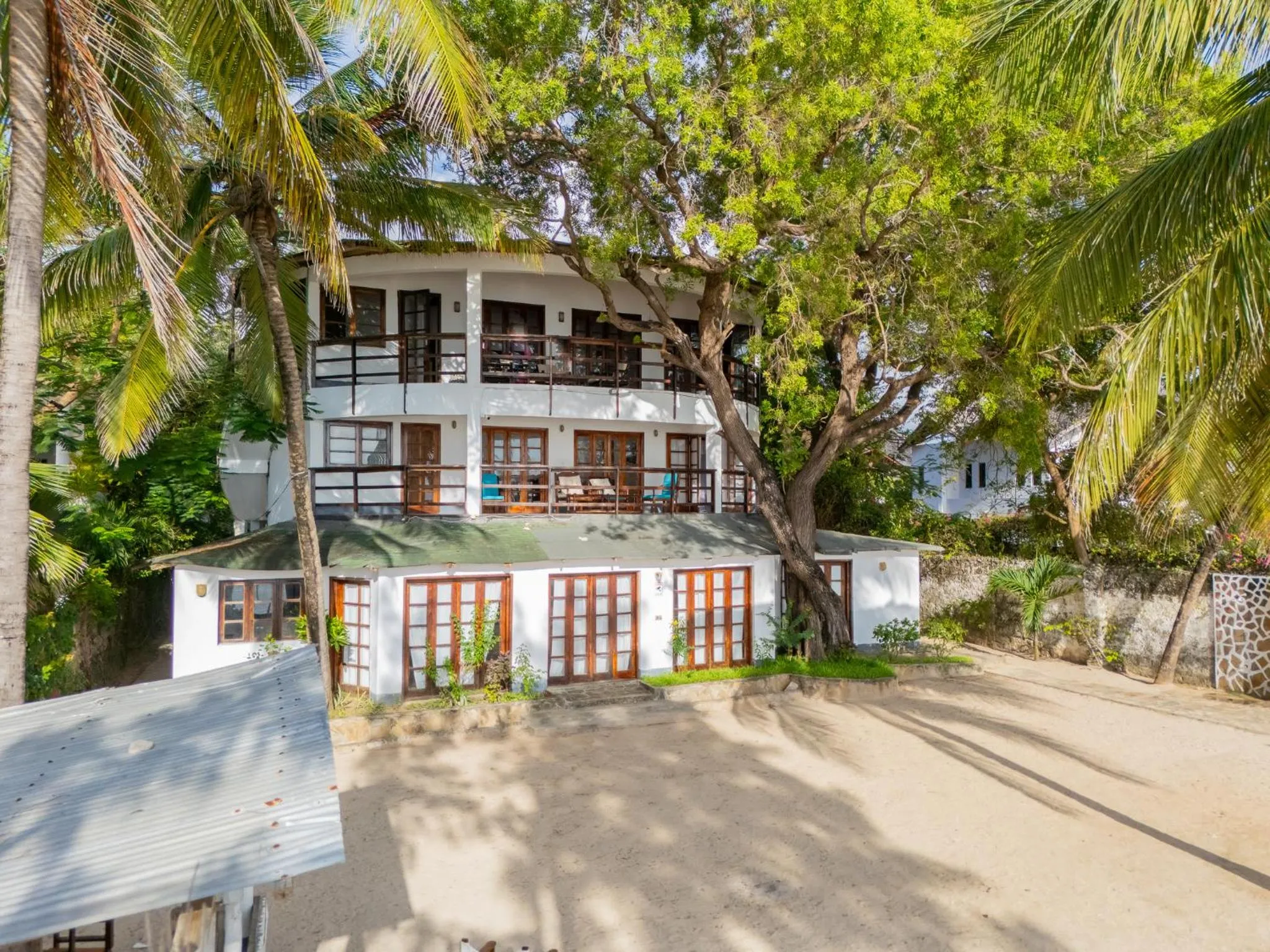 Property building in Silver Rock Boutique Resort by Mokawa - Hotel & Apartments