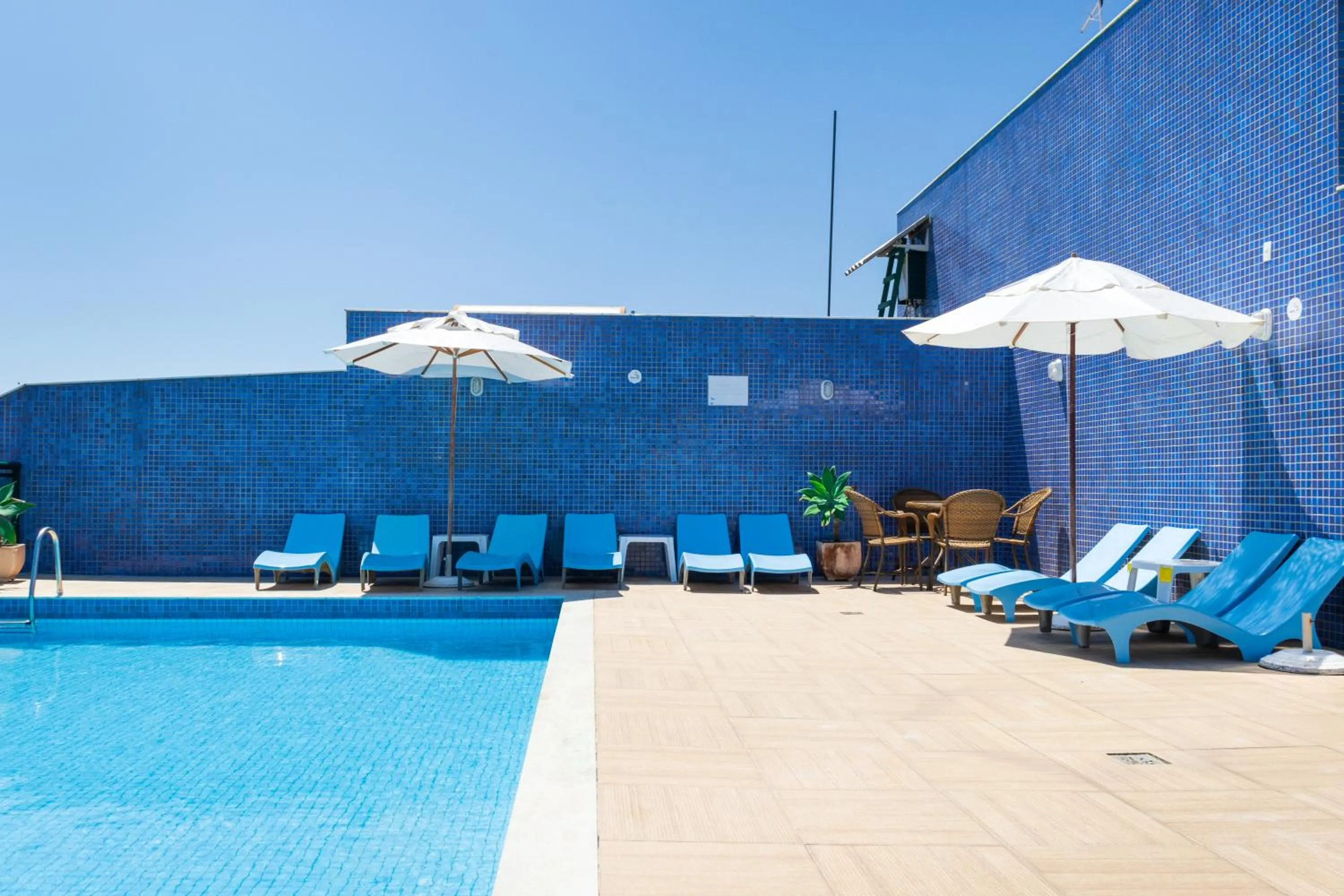 Swimming pool in Mediterrane Hotel by Castelo Itaipava