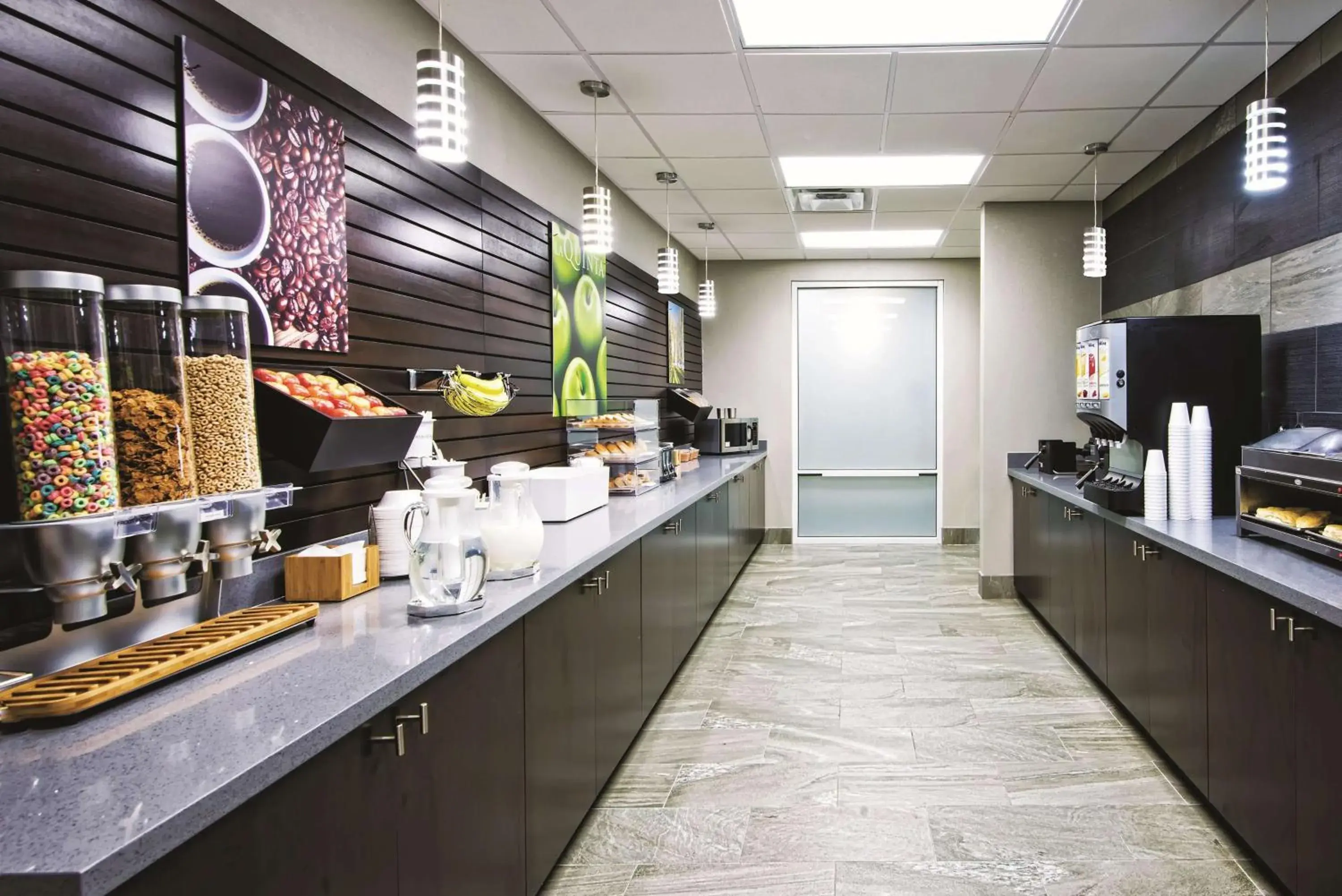 Restaurant/places to eat in La Quinta by Wyndham Victoria - South Restaurant/places to eat in La Quinta by Wyndham Victoria - South