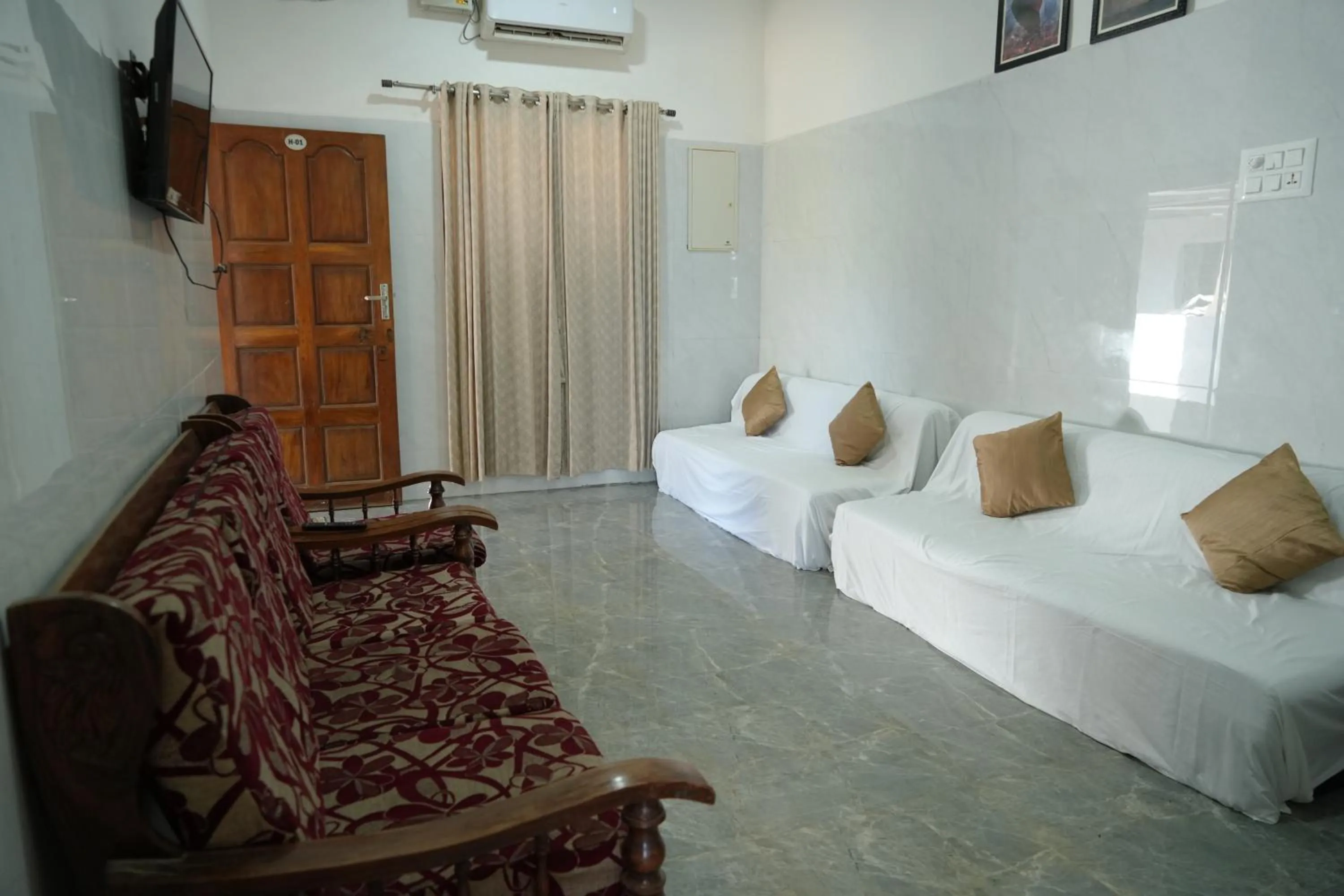 Bed in Amani Beach Homestay