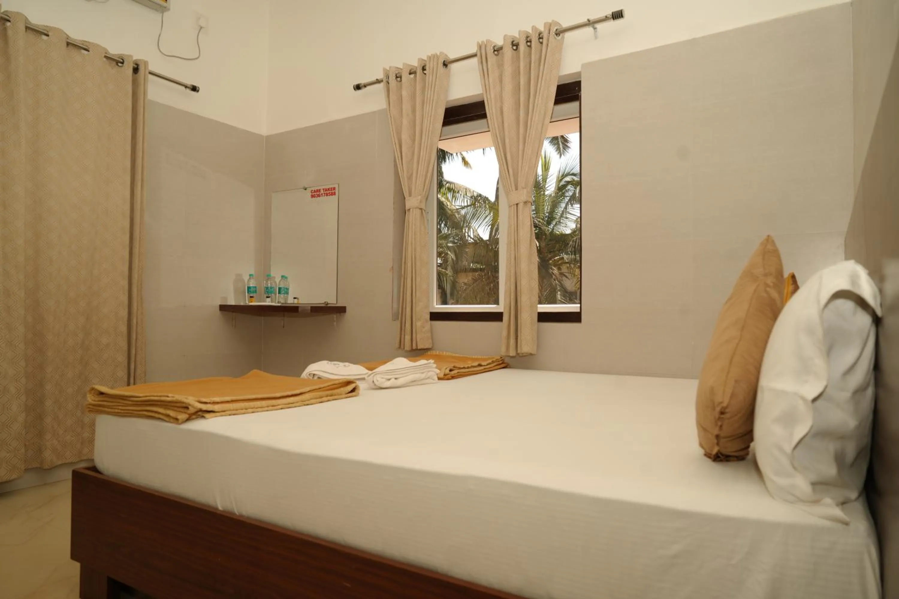 Bed in Amani Beach Homestay