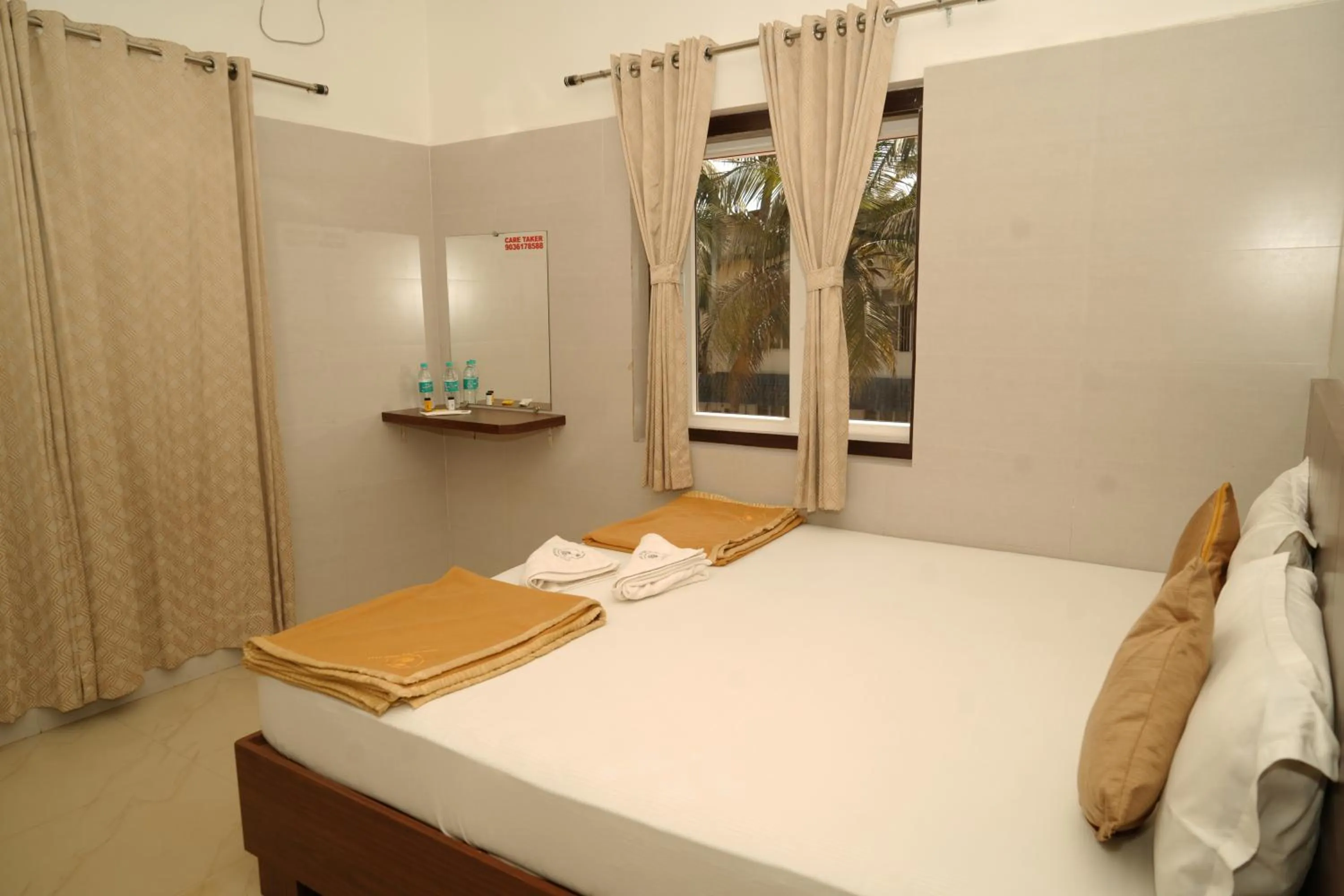Bed in Amani Beach Homestay
