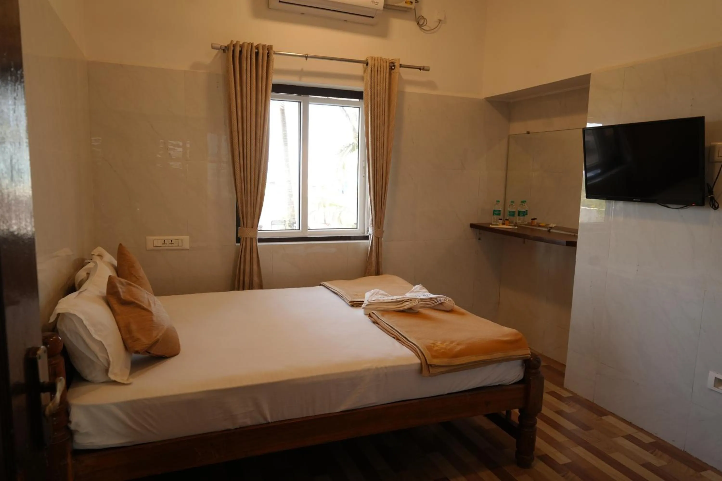 Bed in Amani Beach Homestay