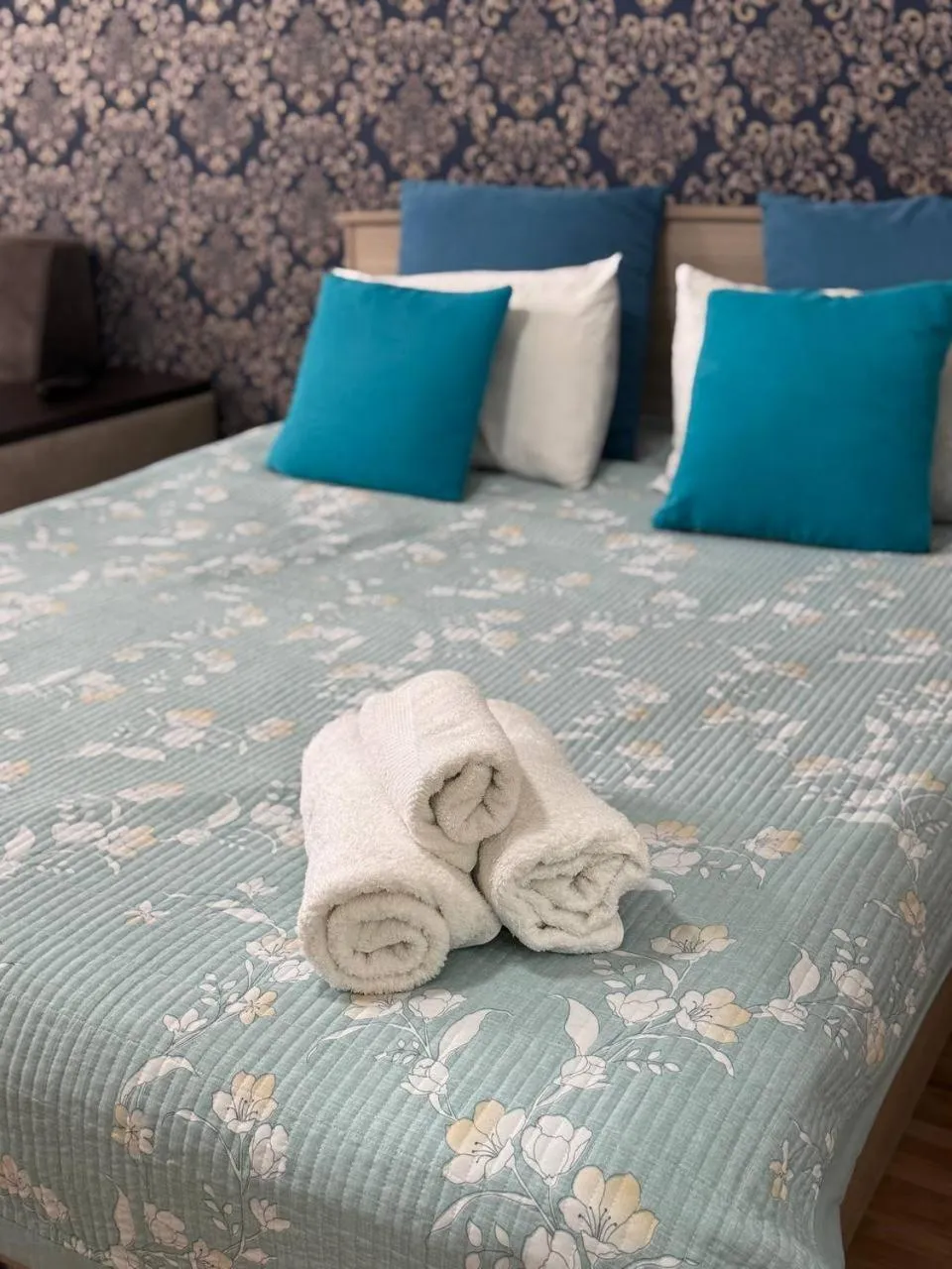 Bed in AlaNest Apartment