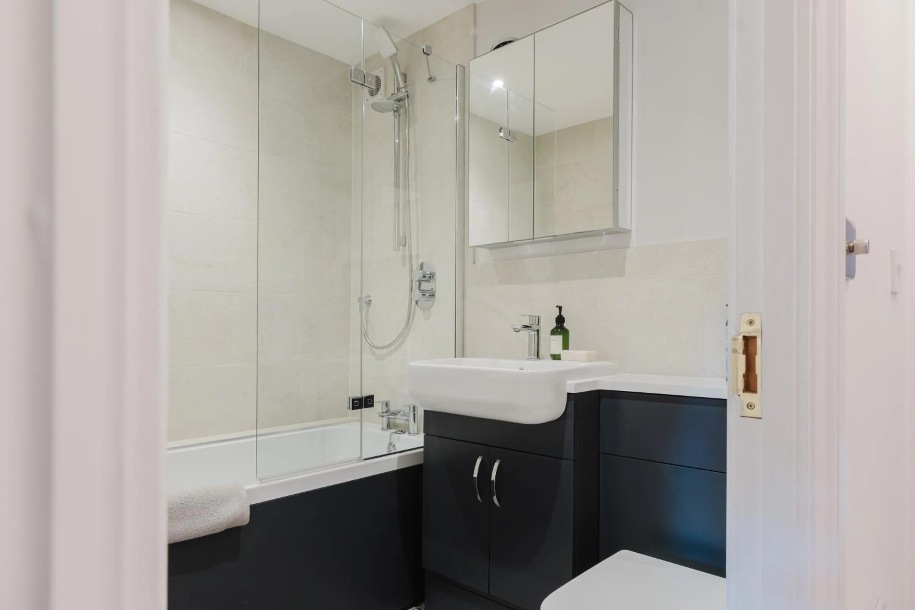 Stylish Retreat with Private Garden in Tetbury