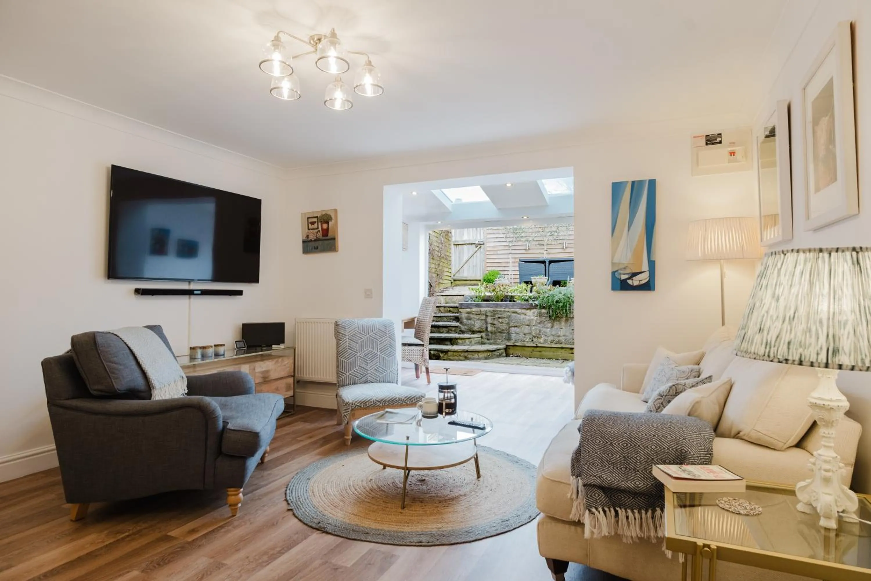 Stylish Retreat with Private Garden in Tetbury