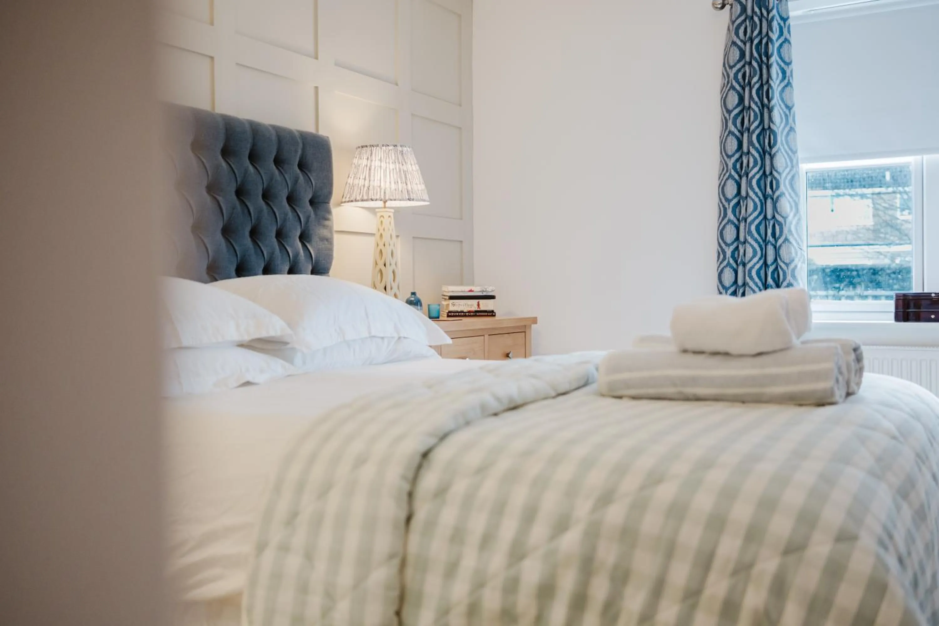 Bed in Stylish Retreat with Private Garden in Tetbury