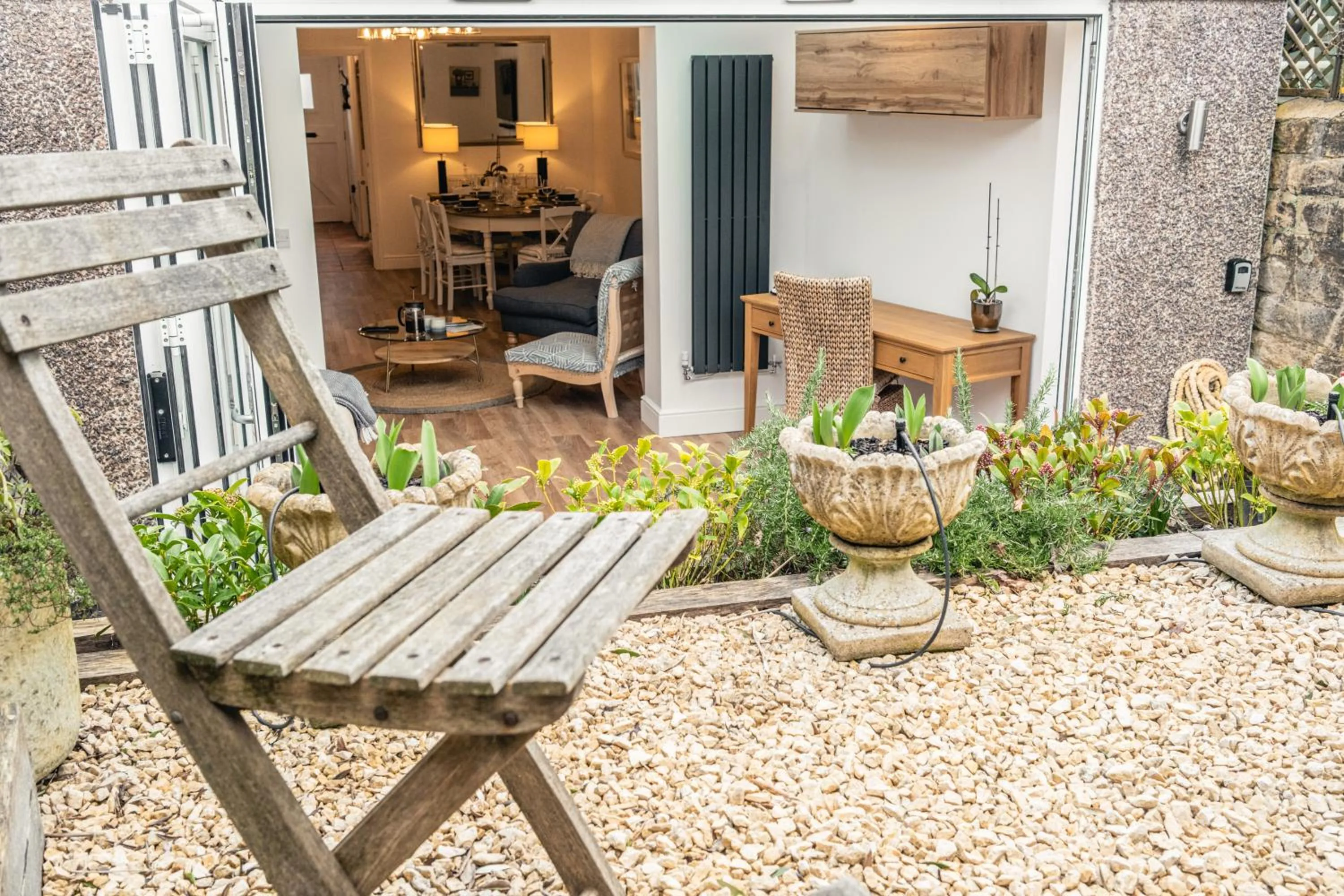 Stylish Retreat with Private Garden in Tetbury