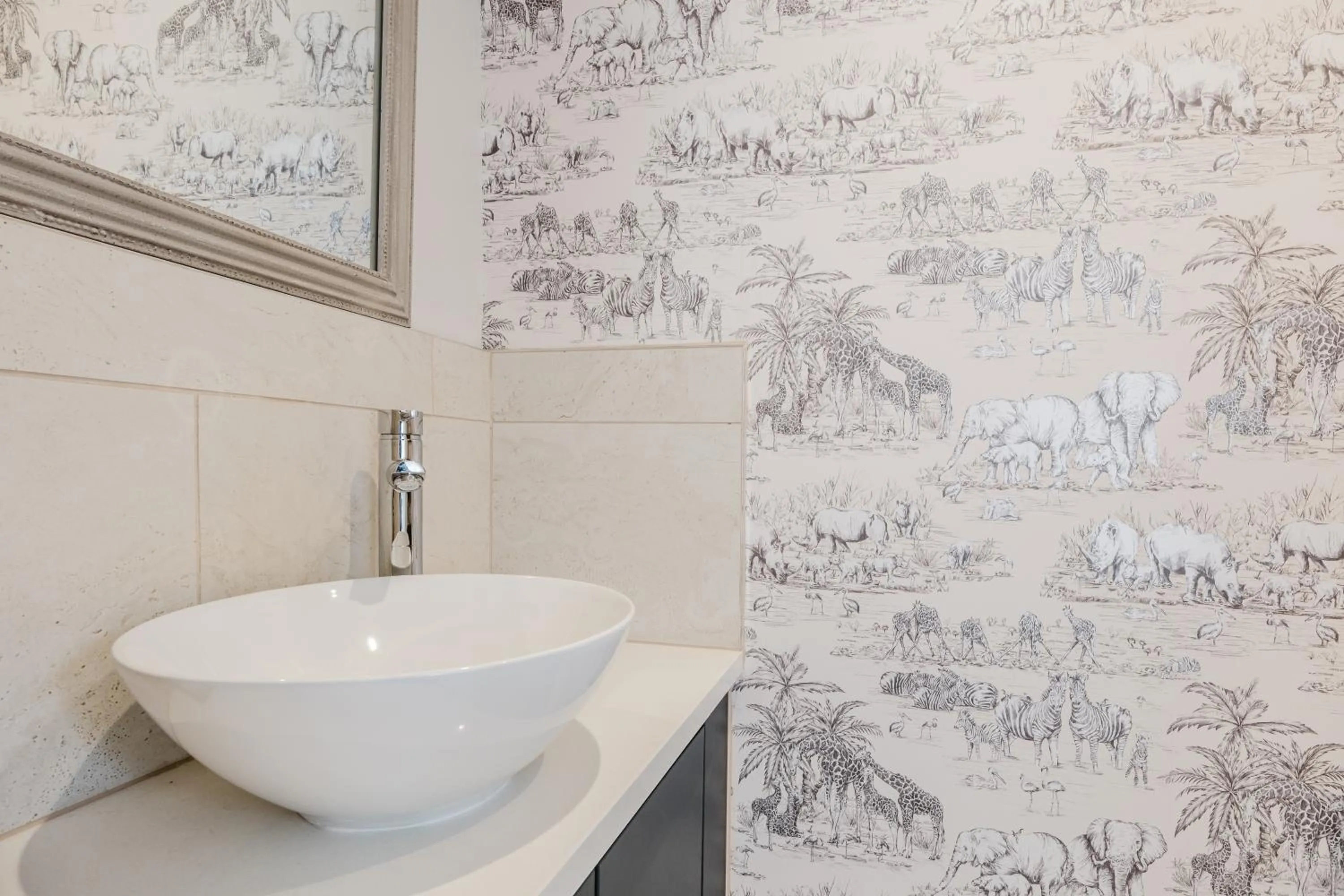 Stylish Retreat with Private Garden in Tetbury