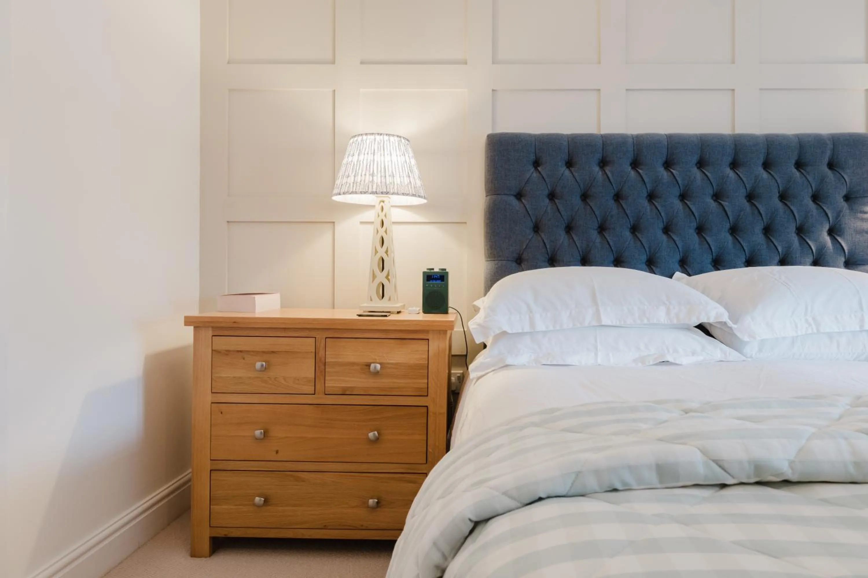 Bed in Stylish Retreat with Private Garden in Tetbury
