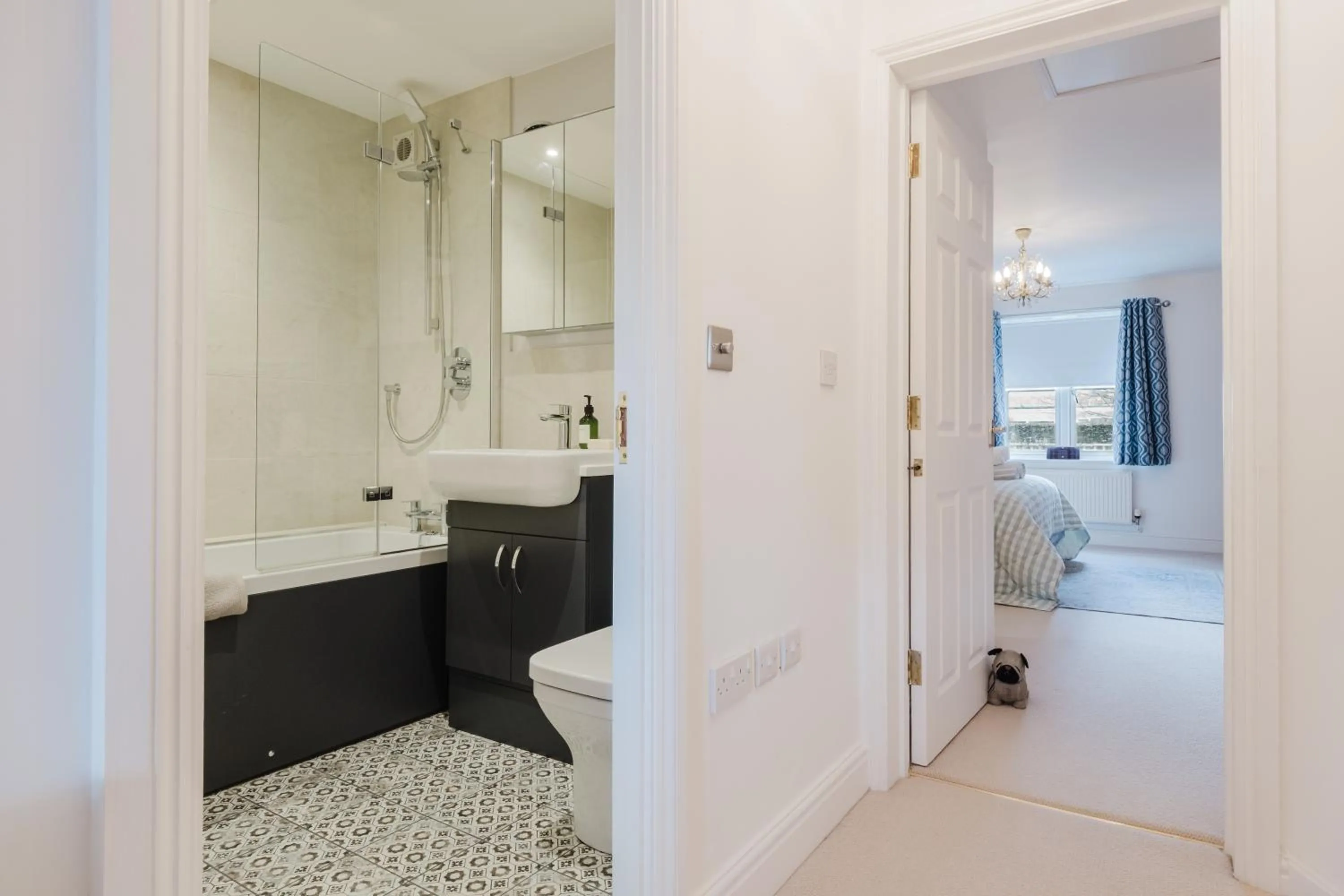 Stylish Retreat with Private Garden in Tetbury