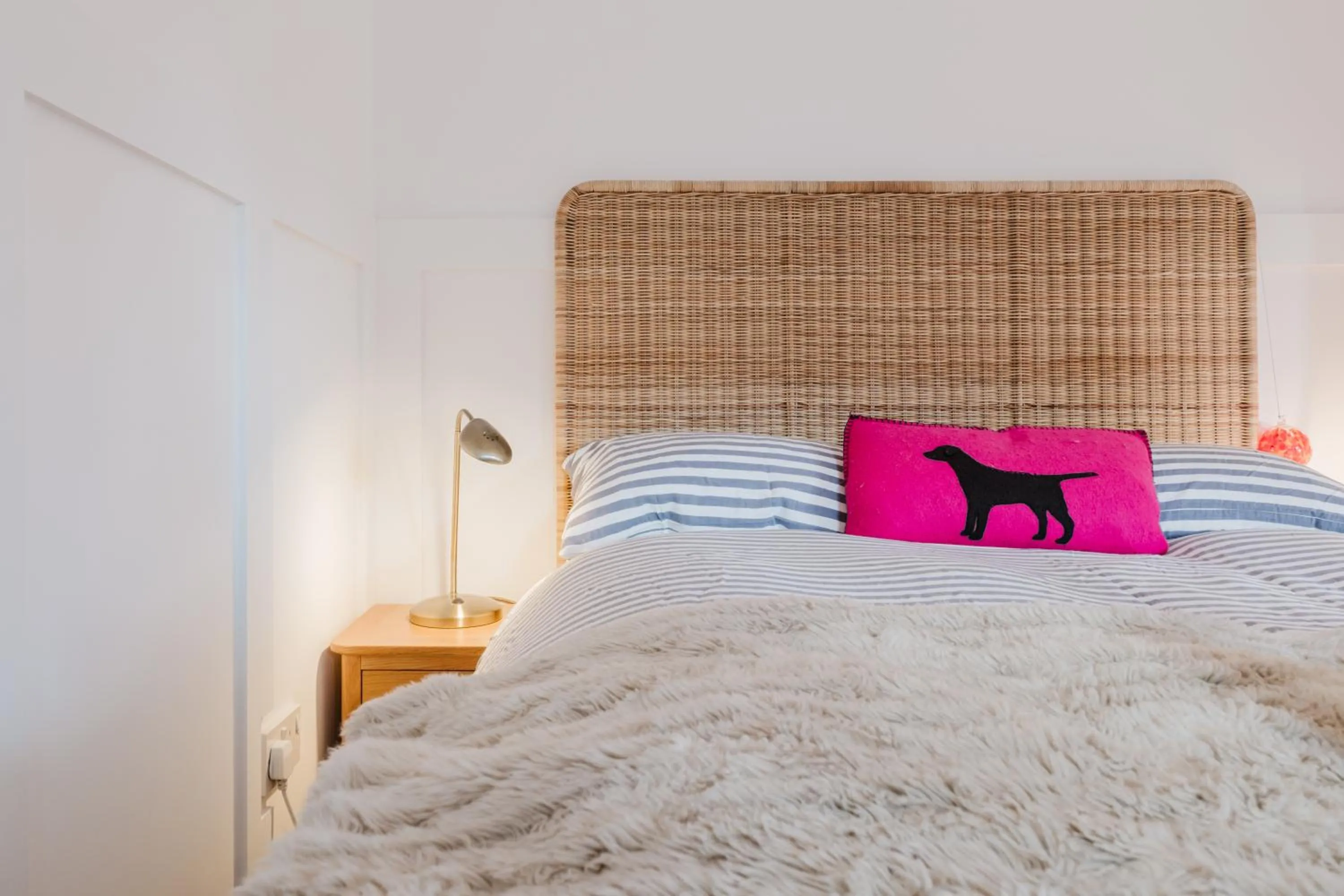 Bed in Stylish Retreat with Private Garden in Tetbury