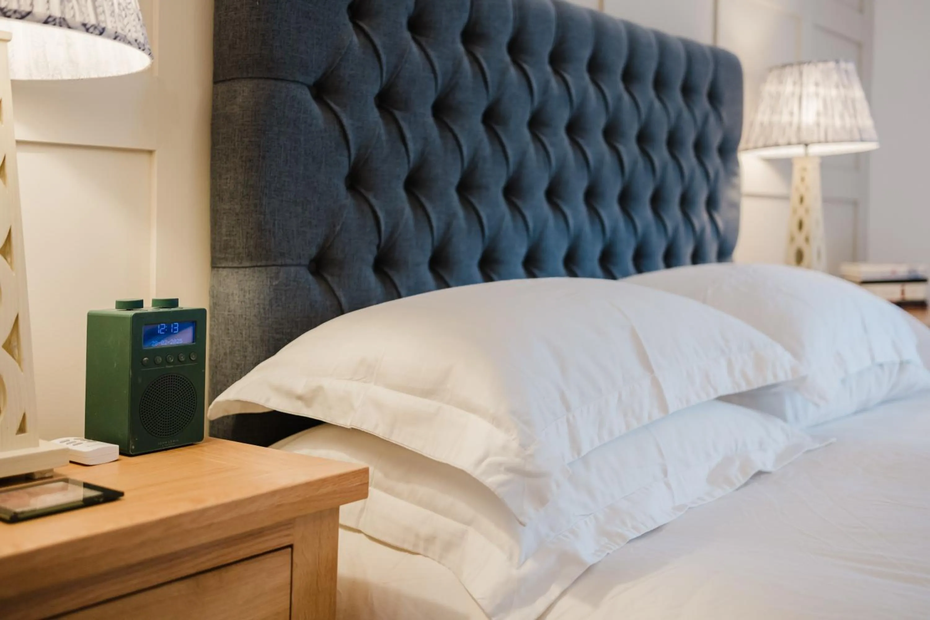 Bed in Stylish Retreat with Private Garden in Tetbury